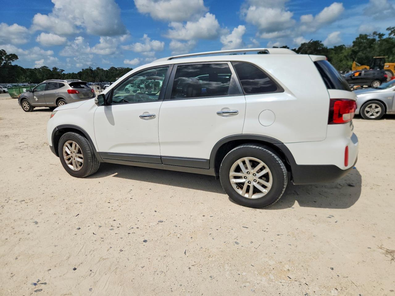 2015 Kia Sorento Lx White vin: 5XYKT4A73FG635977