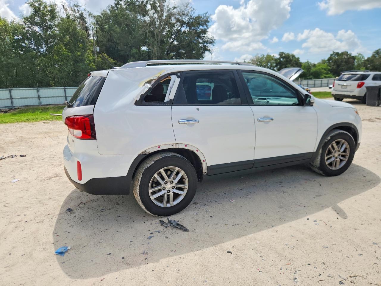 2015 Kia Sorento Lx White vin: 5XYKT4A73FG635977