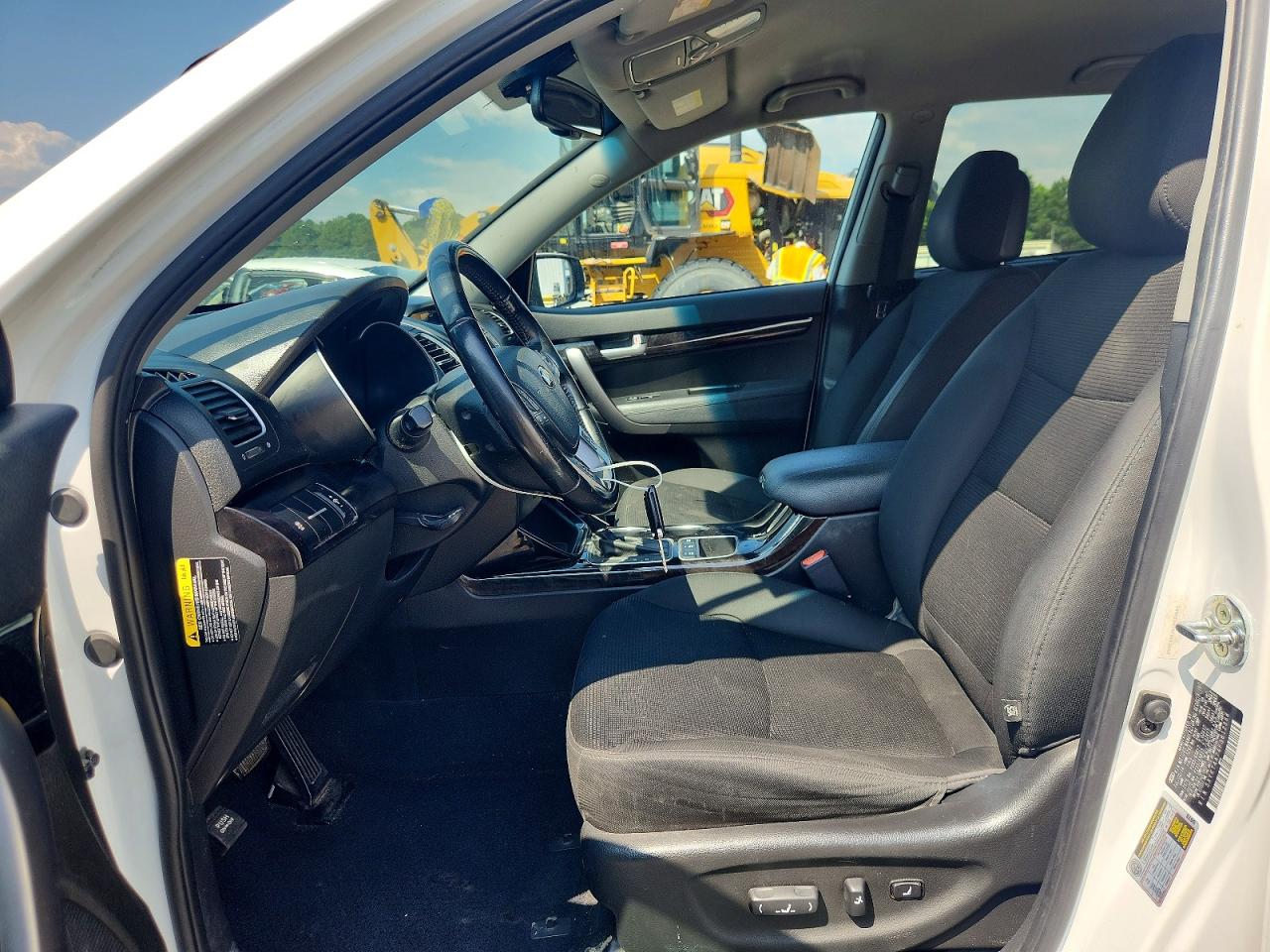 2015 Kia Sorento Lx White vin: 5XYKT4A74FG612868