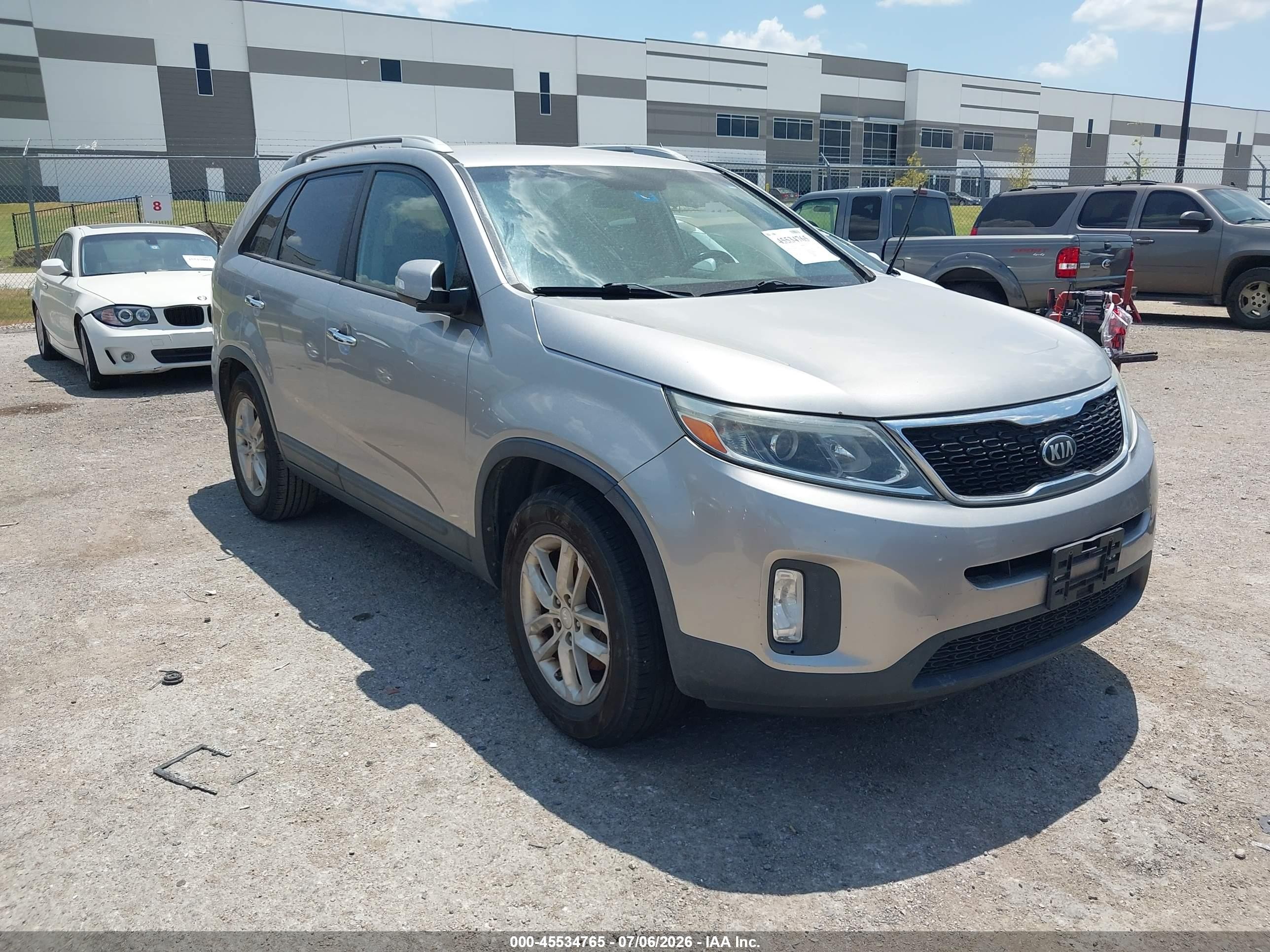 2015 Kia Sorento Lx V6 Серый vin: 5XYKT4A75FG609431
