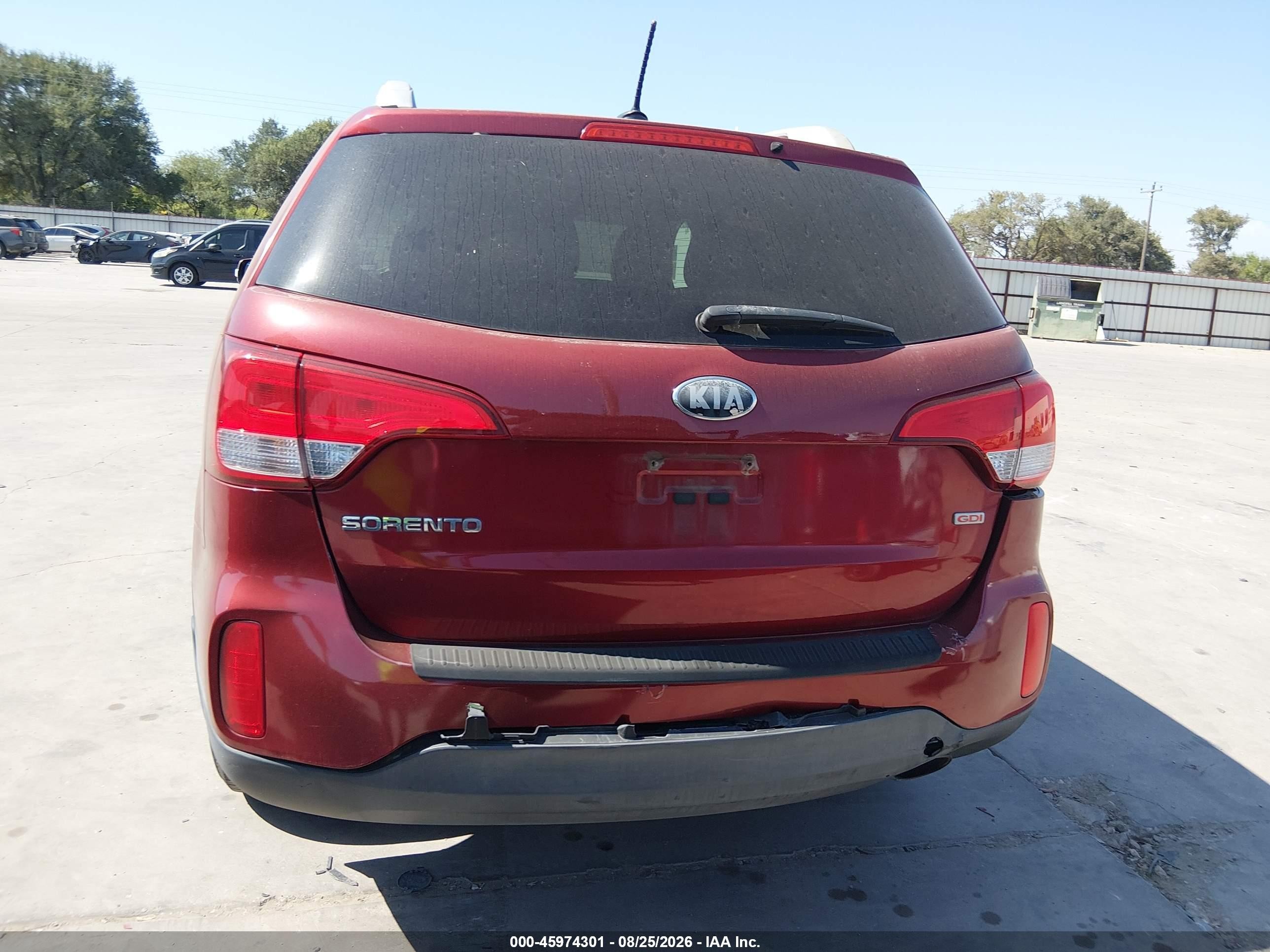2015 Kia Sorento Lx V6 Red vin: 5XYKT4A76FG551703