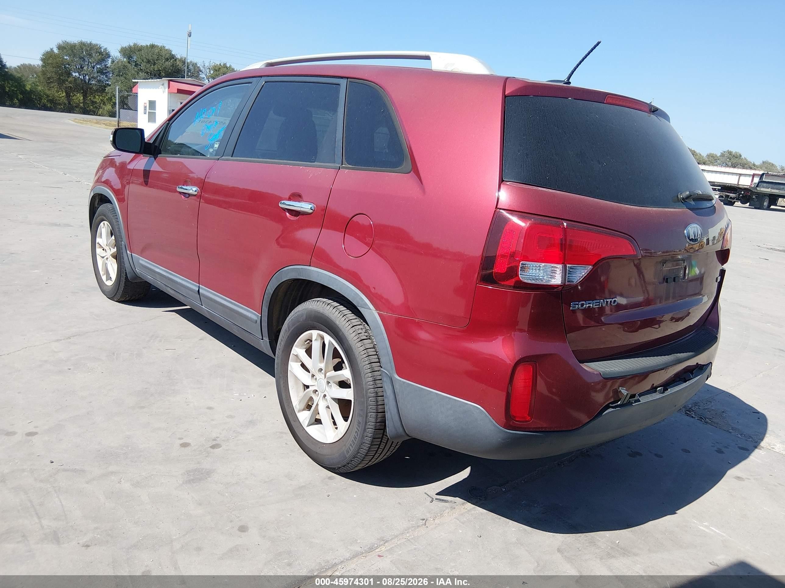 2015 Kia Sorento Lx V6 Red vin: 5XYKT4A76FG551703
