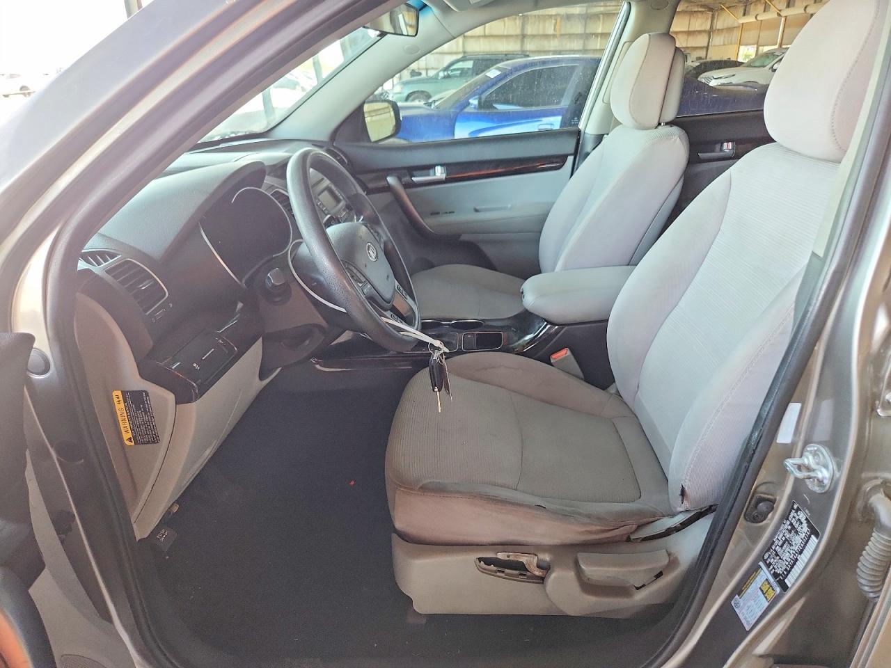 2014 Kia Sorento Lx Серый vin: 5XYKT4A77EG502167