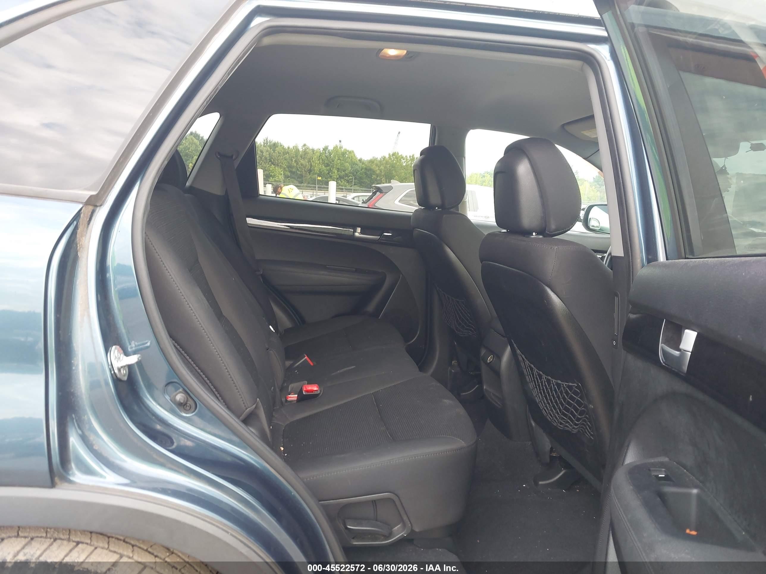 2014 Kia Sorento Lx V6 Blue vin: 5XYKT4A7XEG496493