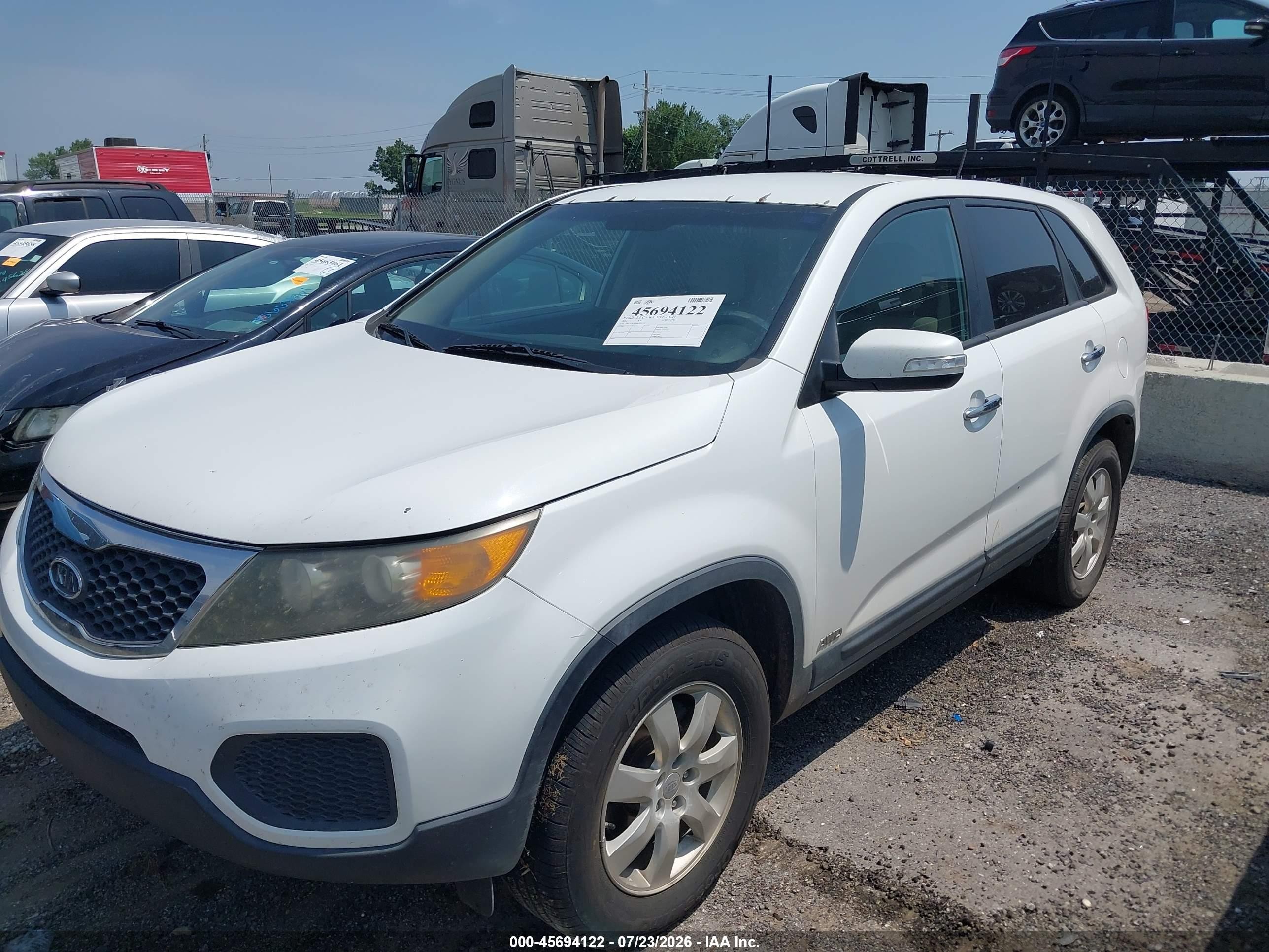 2011 Kia Sorento Lx White vin: 5XYKTCA10BG011747