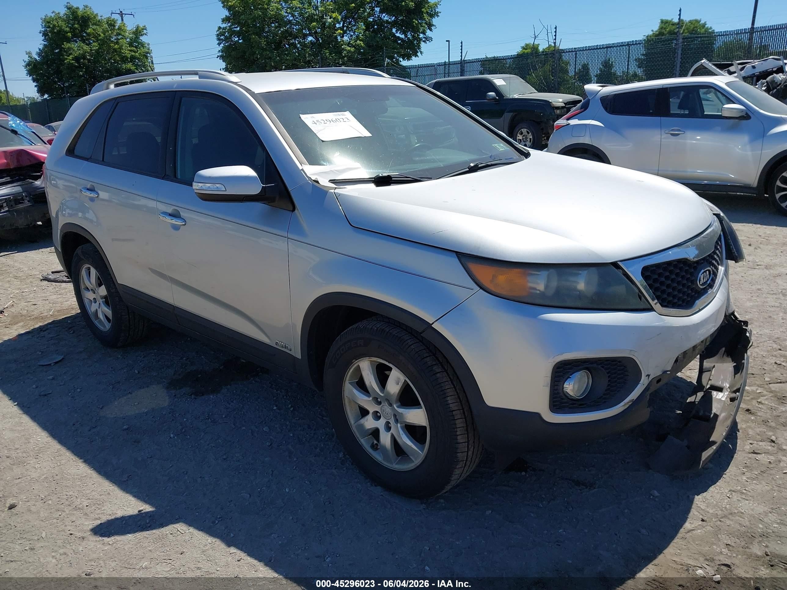 2011 Kia Sorento Lx Gray vin: 5XYKTCA10BG172633