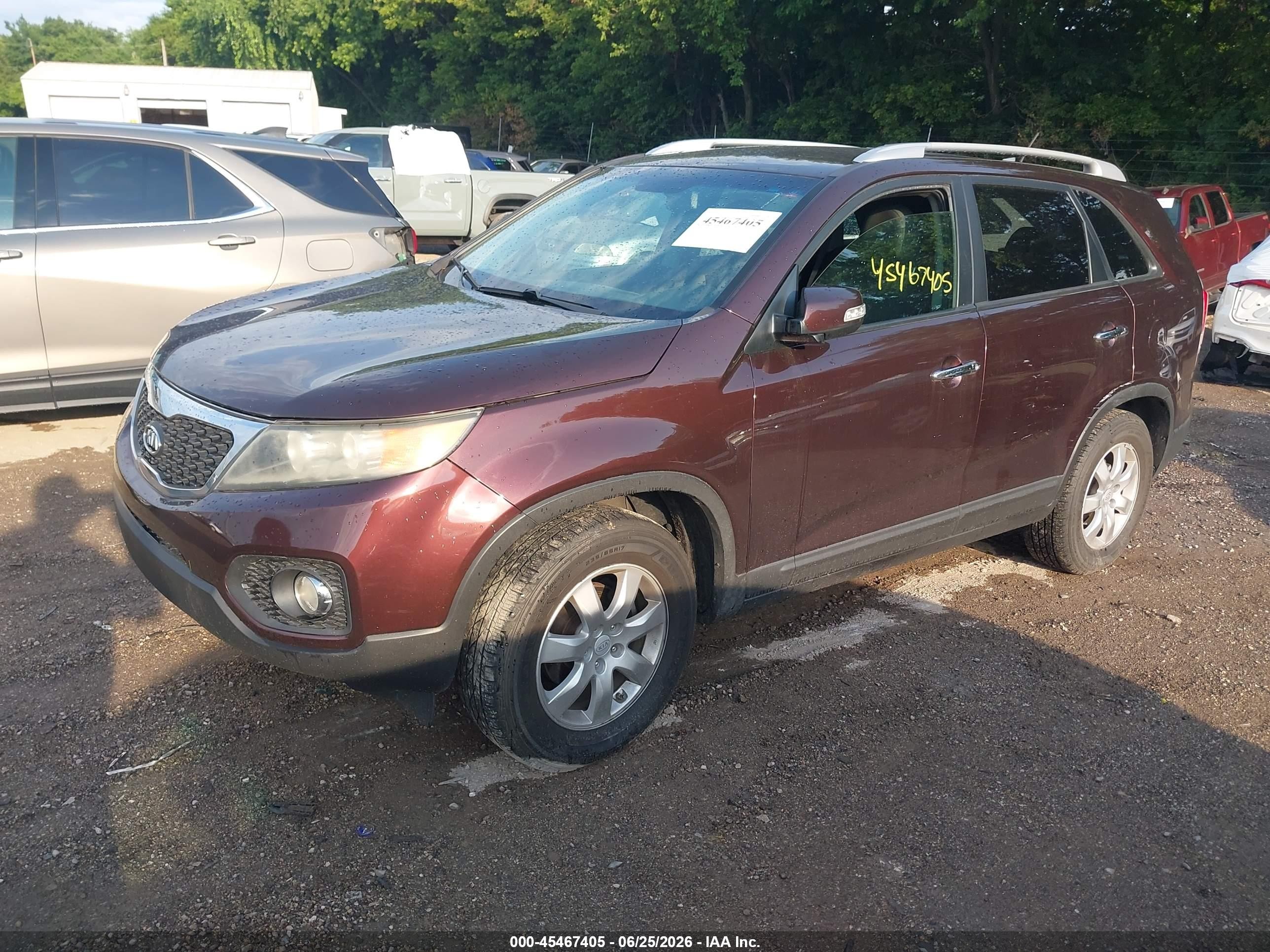 2011 Kia Sorento Lx Maroon vin: 5XYKTCA12BG017159