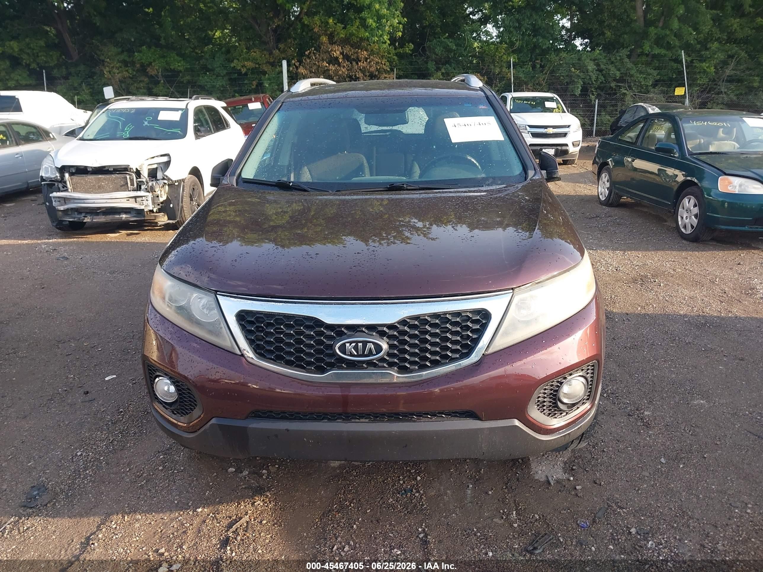 2011 Kia Sorento Lx Maroon vin: 5XYKTCA12BG017159