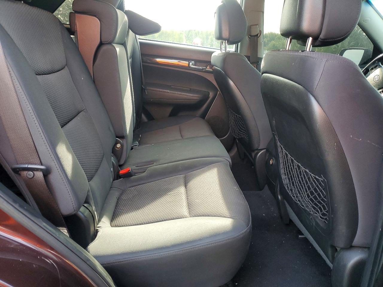 2011 Kia Sorento Lx Burgundy vin: 5XYKTCA12BG114670