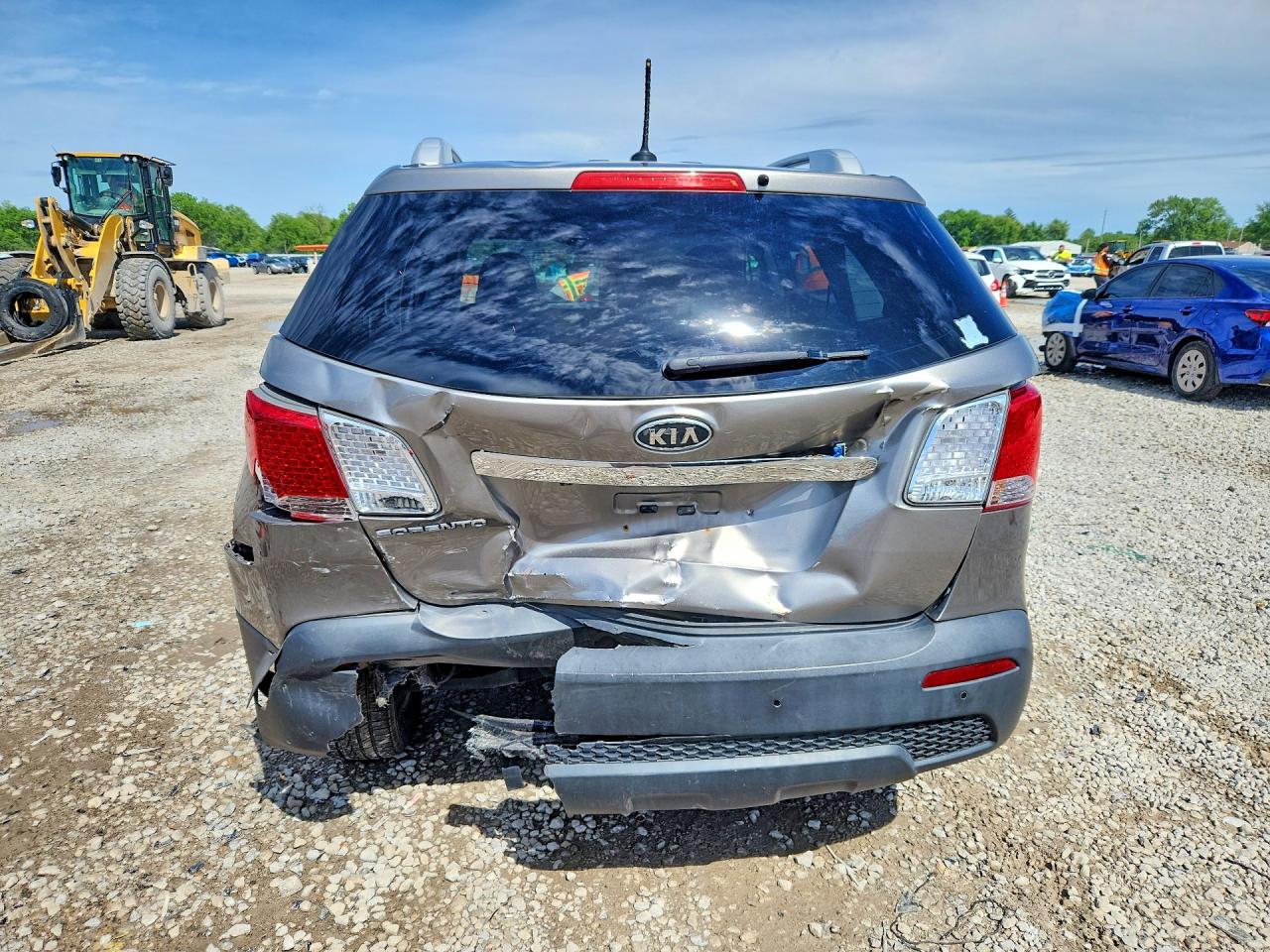2011 Kia Sorento Lx Gray vin: 5XYKTCA13BG112488