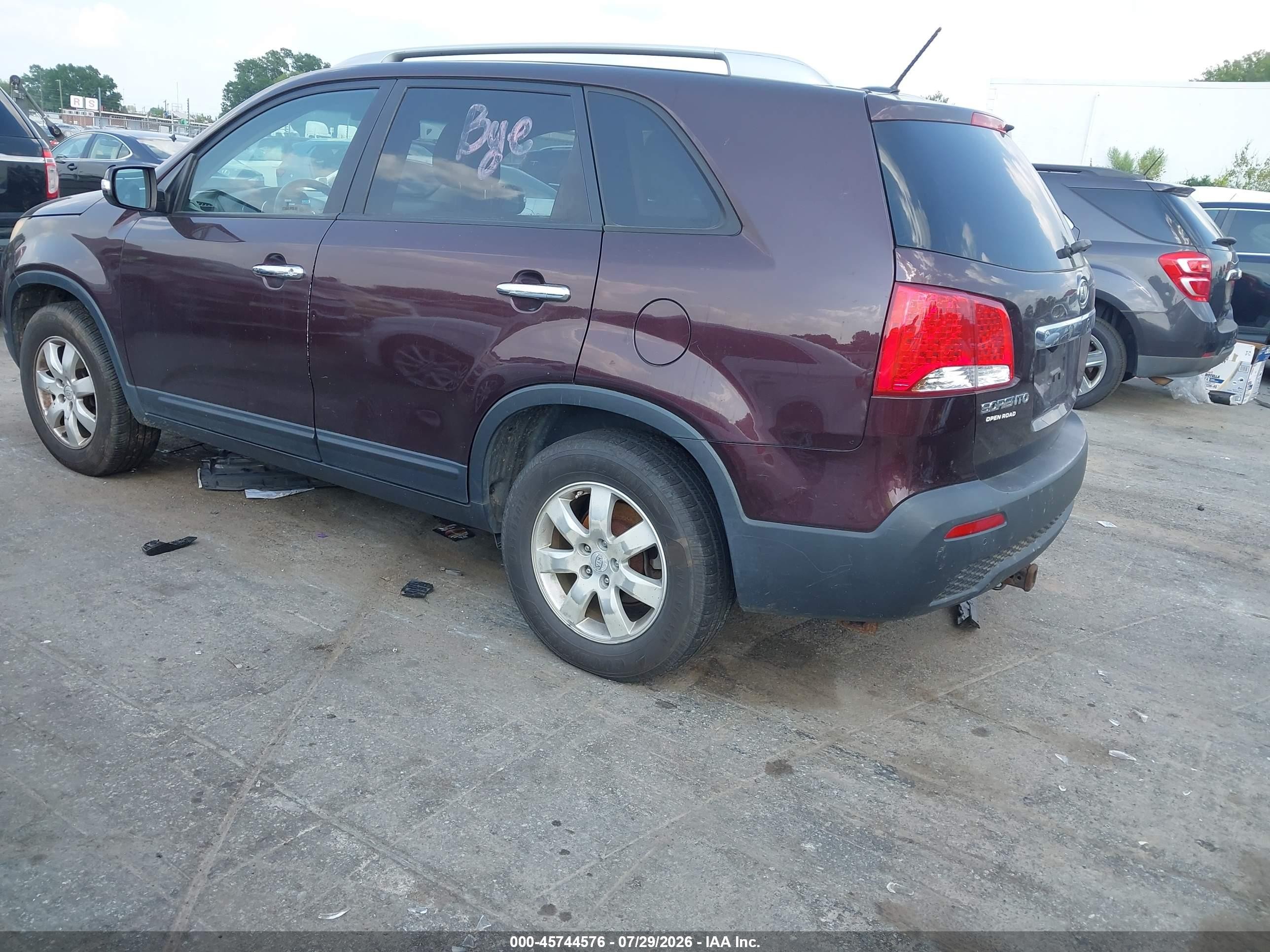 2011 Kia Sorento Lx Maroon vin: 5XYKTCA13BG143577