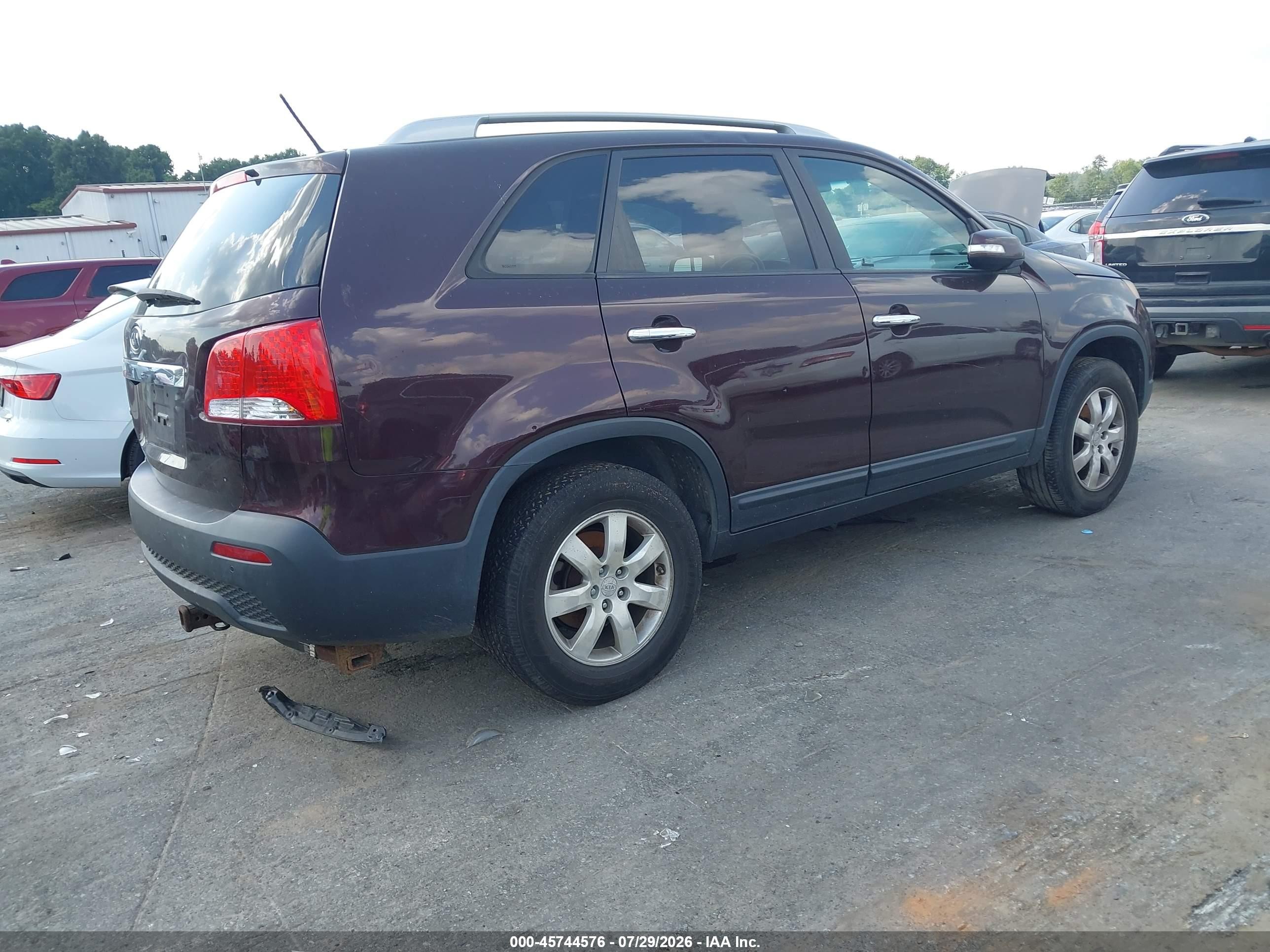 2011 Kia Sorento Lx Maroon vin: 5XYKTCA13BG143577