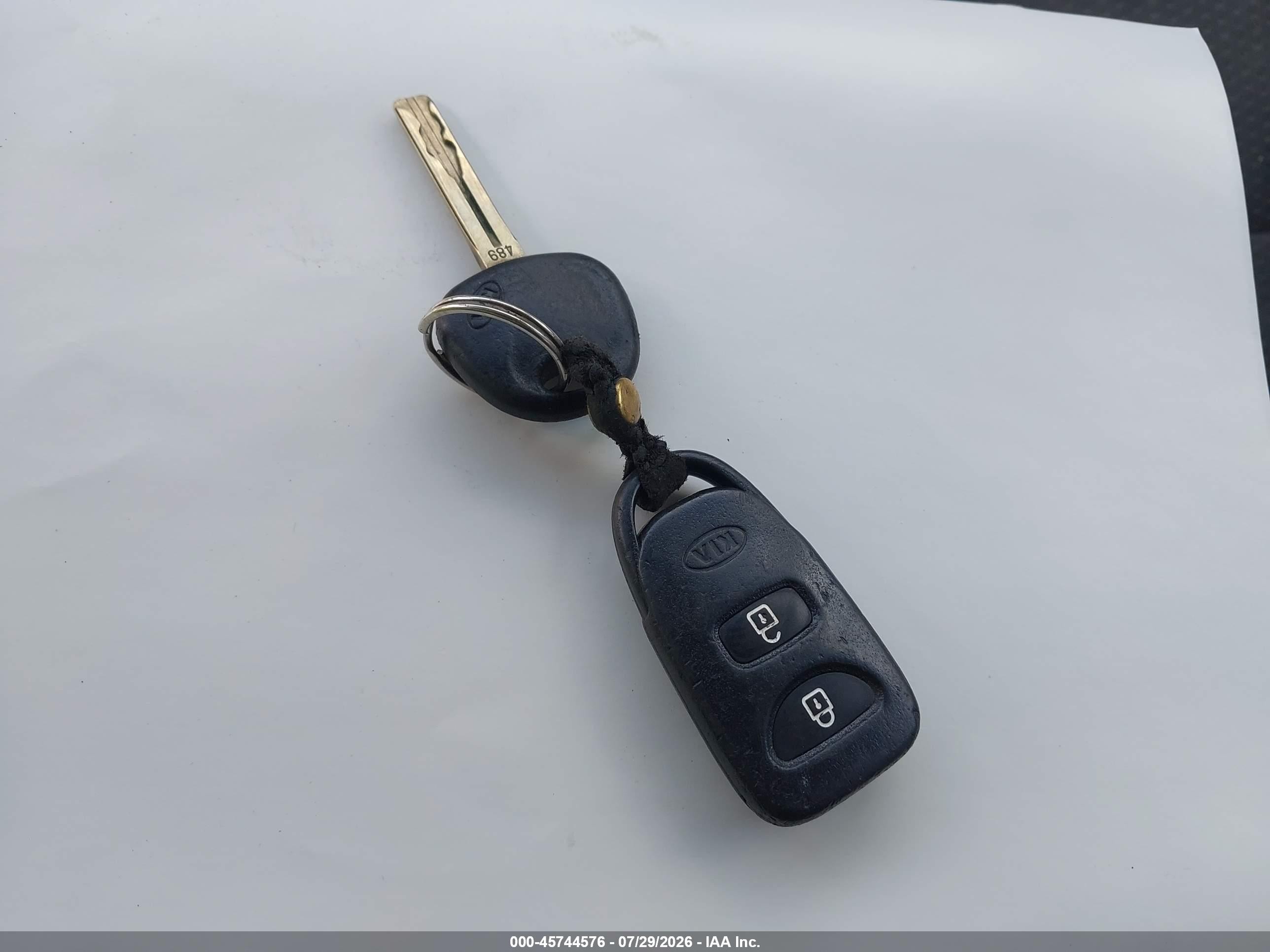 2011 Kia Sorento Lx Maroon vin: 5XYKTCA13BG143577