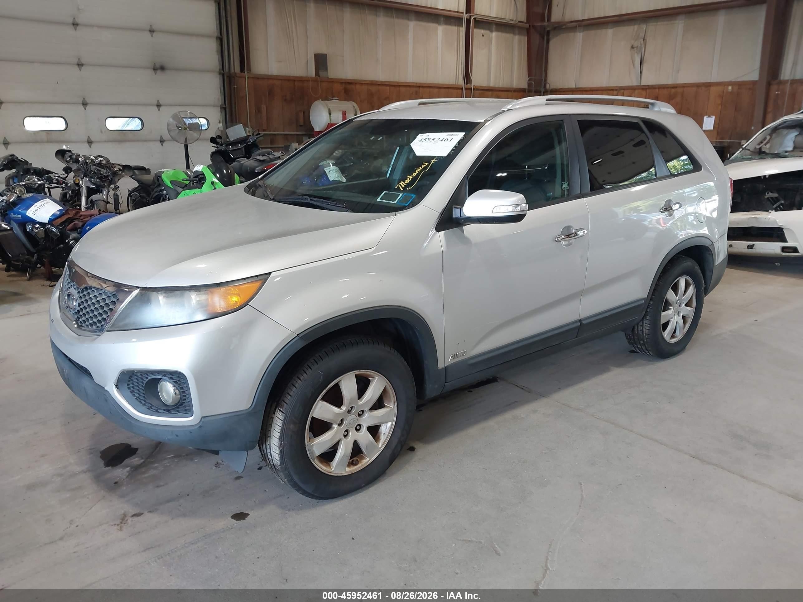 2011 Kia Sorento Lx Silver vin: 5XYKTCA14BG003473