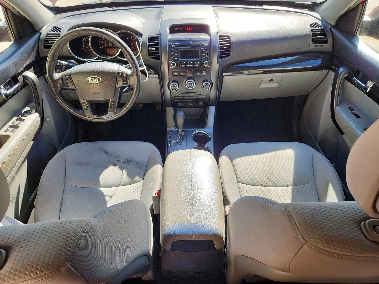 2011 Kia Sorento Lx Burgundy vin: 5XYKTCA14BG005336