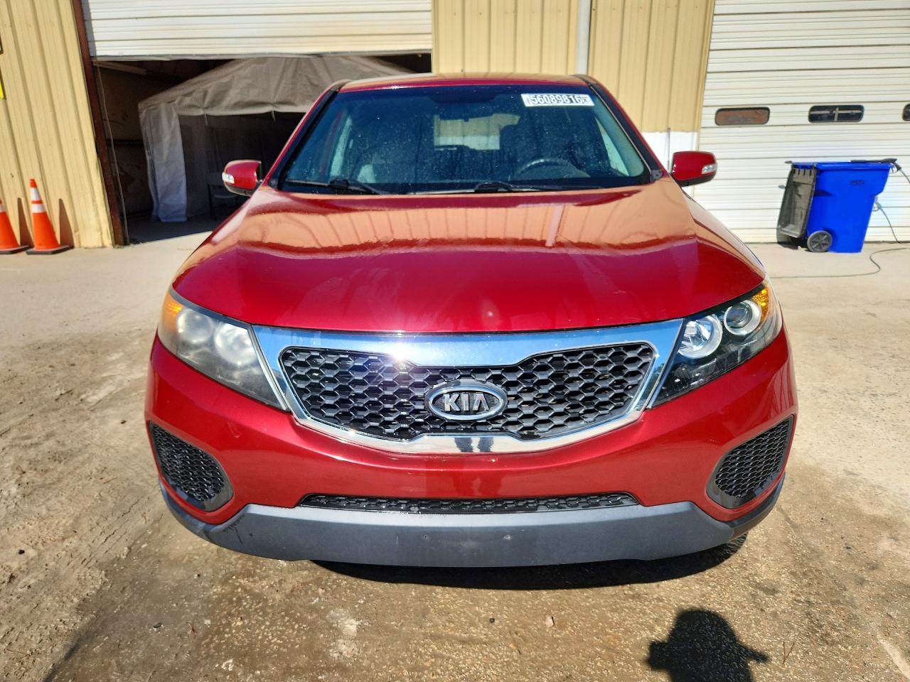 2011 Kia Sorento Lx Burgundy vin: 5XYKTCA14BG005336