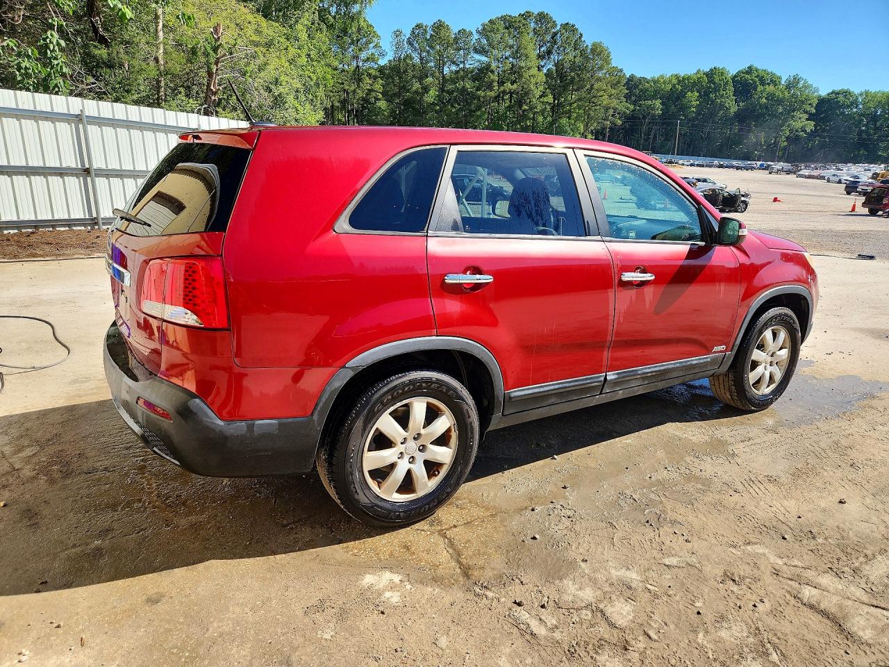 2011 Kia Sorento Lx Burgundy vin: 5XYKTCA14BG005336