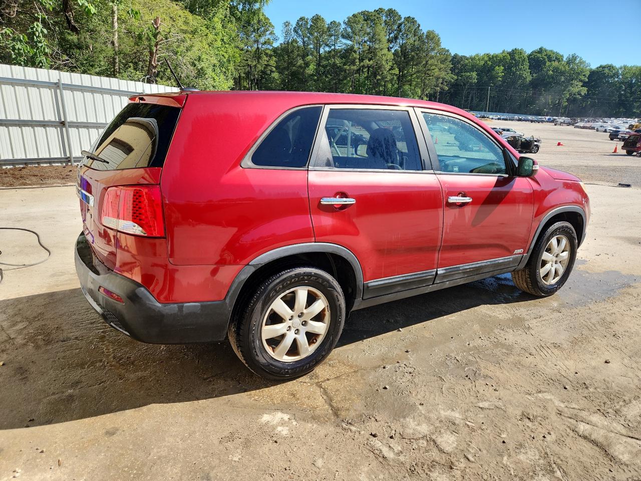 2011 Kia Sorento Lx Burgundy vin: 5XYKTCA14BG005336 Damage: Right Qtr Panel, Dent(S) W/ Paint Dmg, 1/8 To 1/2 Inch