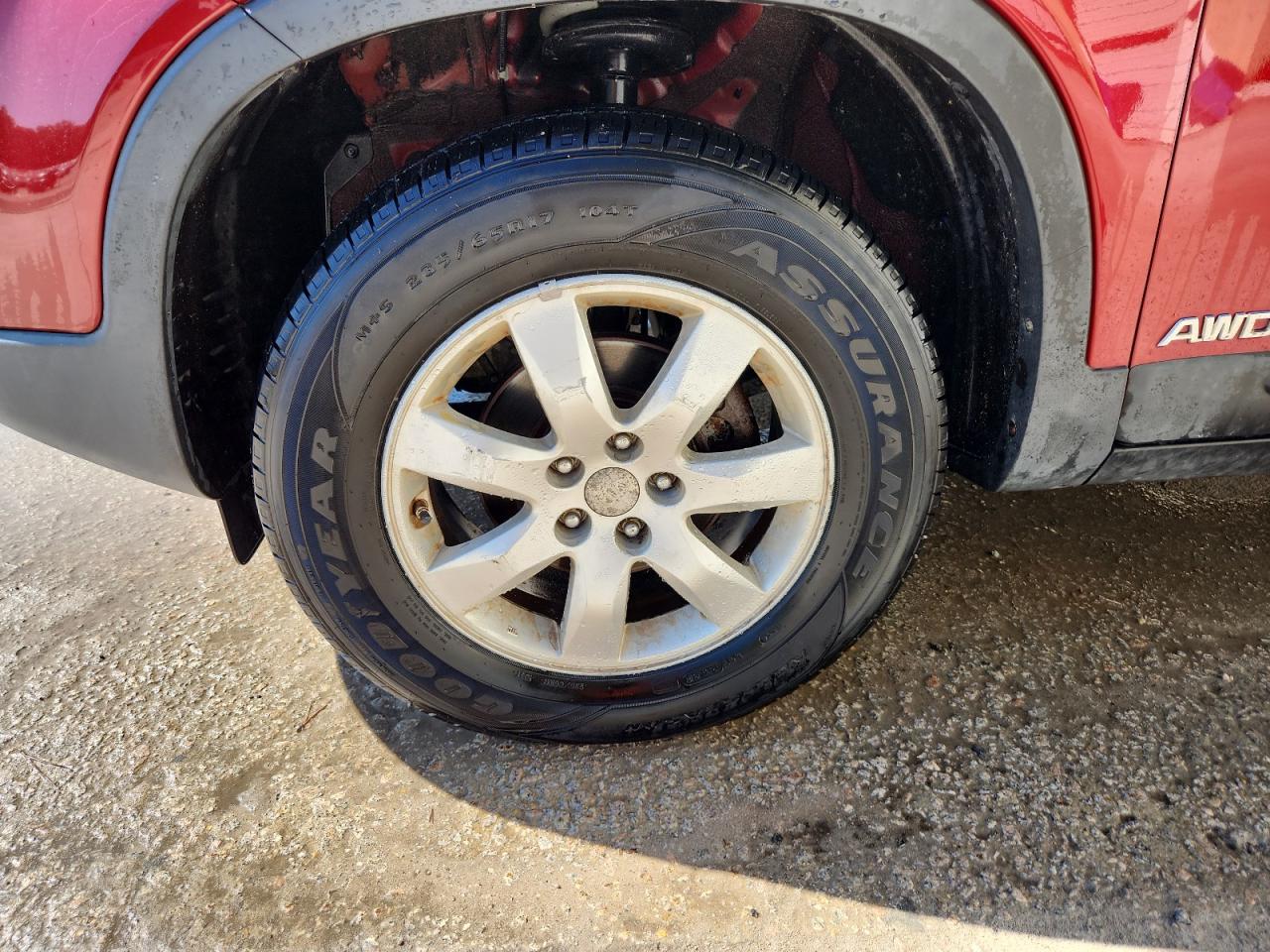 2011 Kia Sorento Lx Burgundy vin: 5XYKTCA14BG005336 Damage: Left Front Wheel, Curb Rash, > 12 Inches