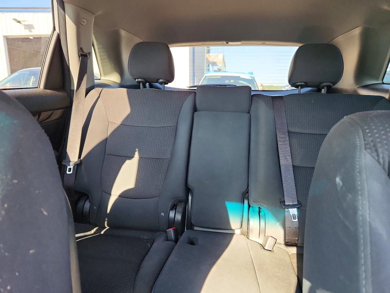 2011 Kia Sorento Lx Silver vin: 5XYKTCA14BG070879