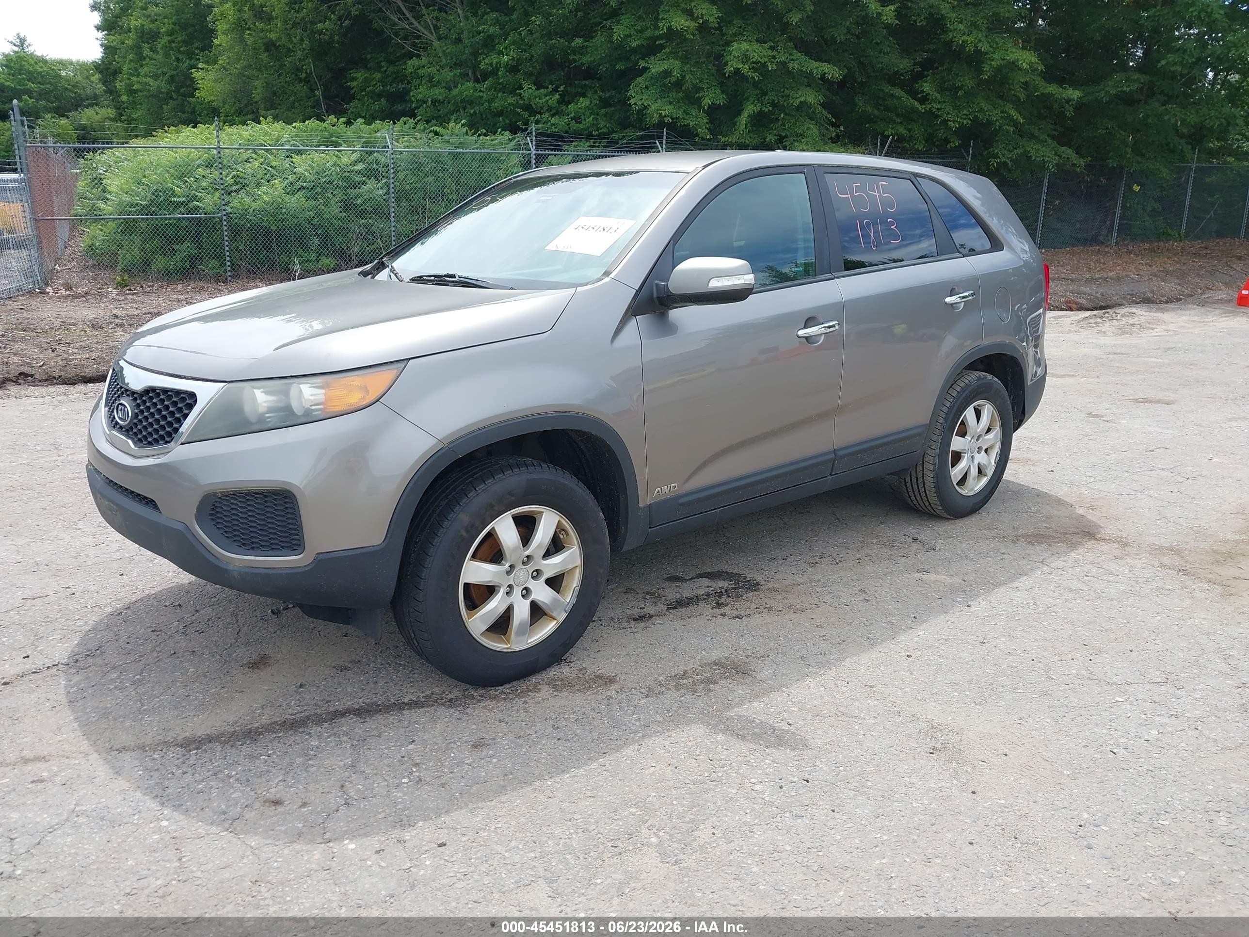 2011 Kia Sorento Lx Gray vin: 5XYKTCA14BG154992