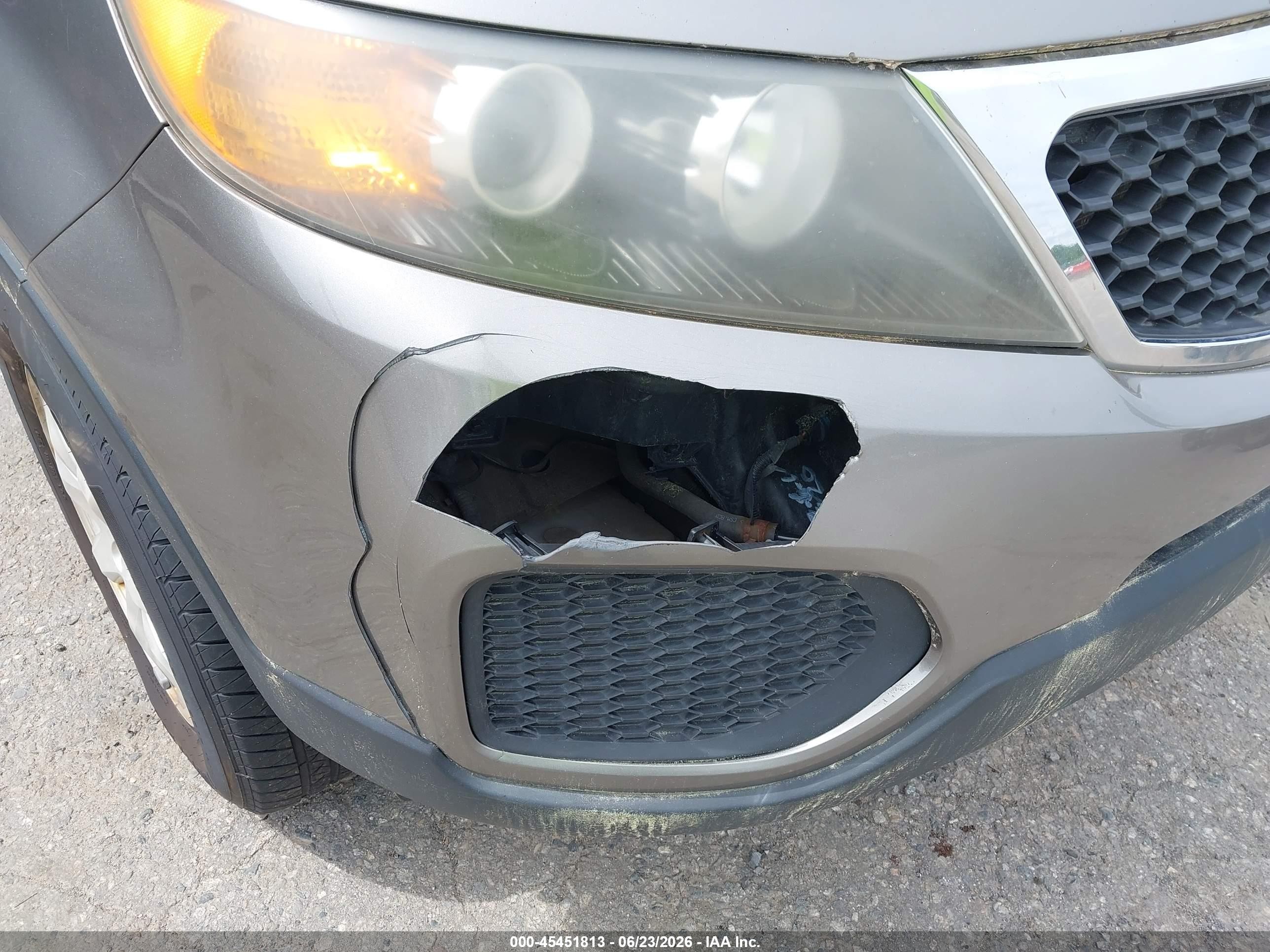 2011 Kia Sorento Lx Gray vin: 5XYKTCA14BG154992