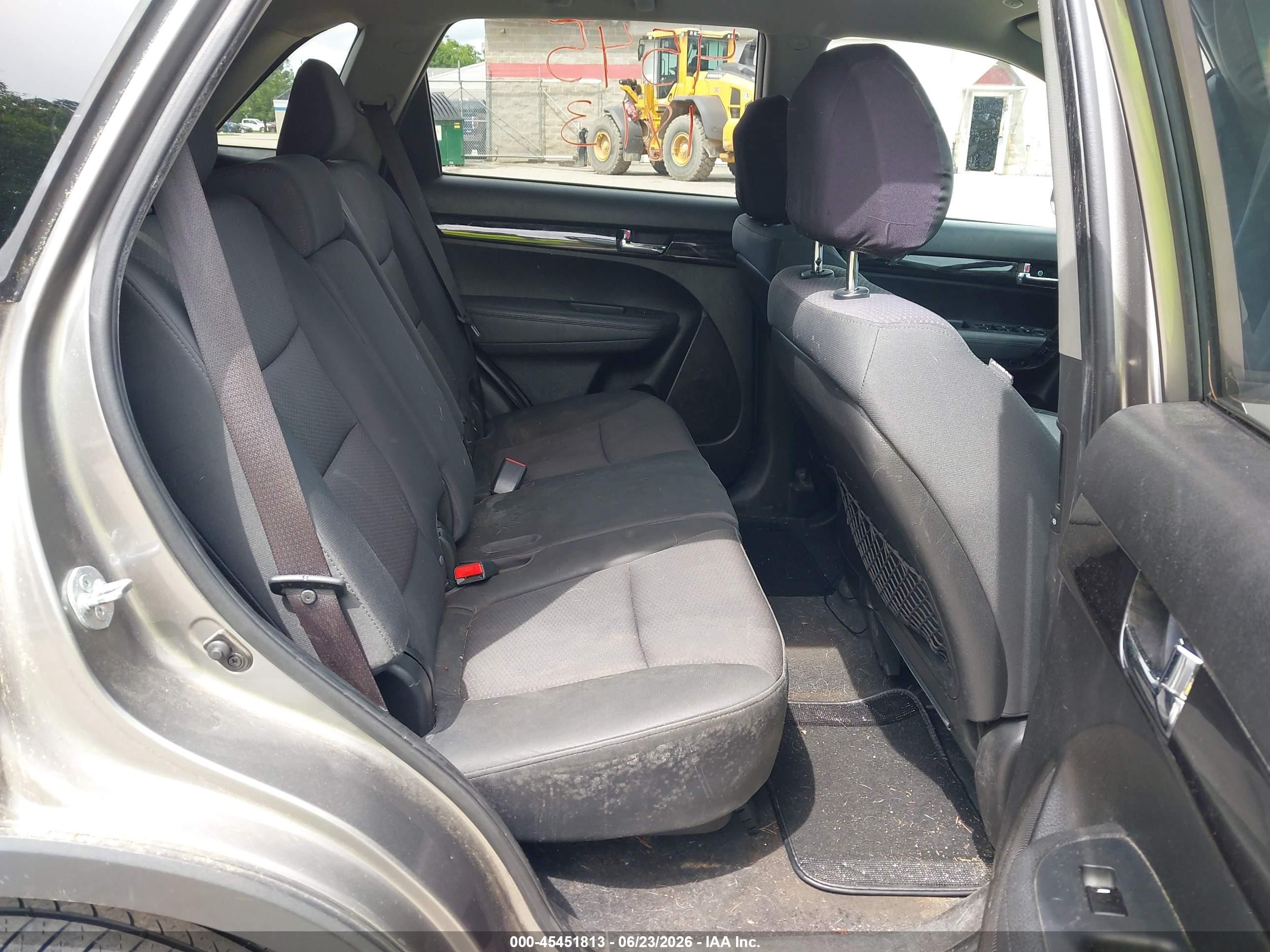 2011 Kia Sorento Lx Gray vin: 5XYKTCA14BG154992