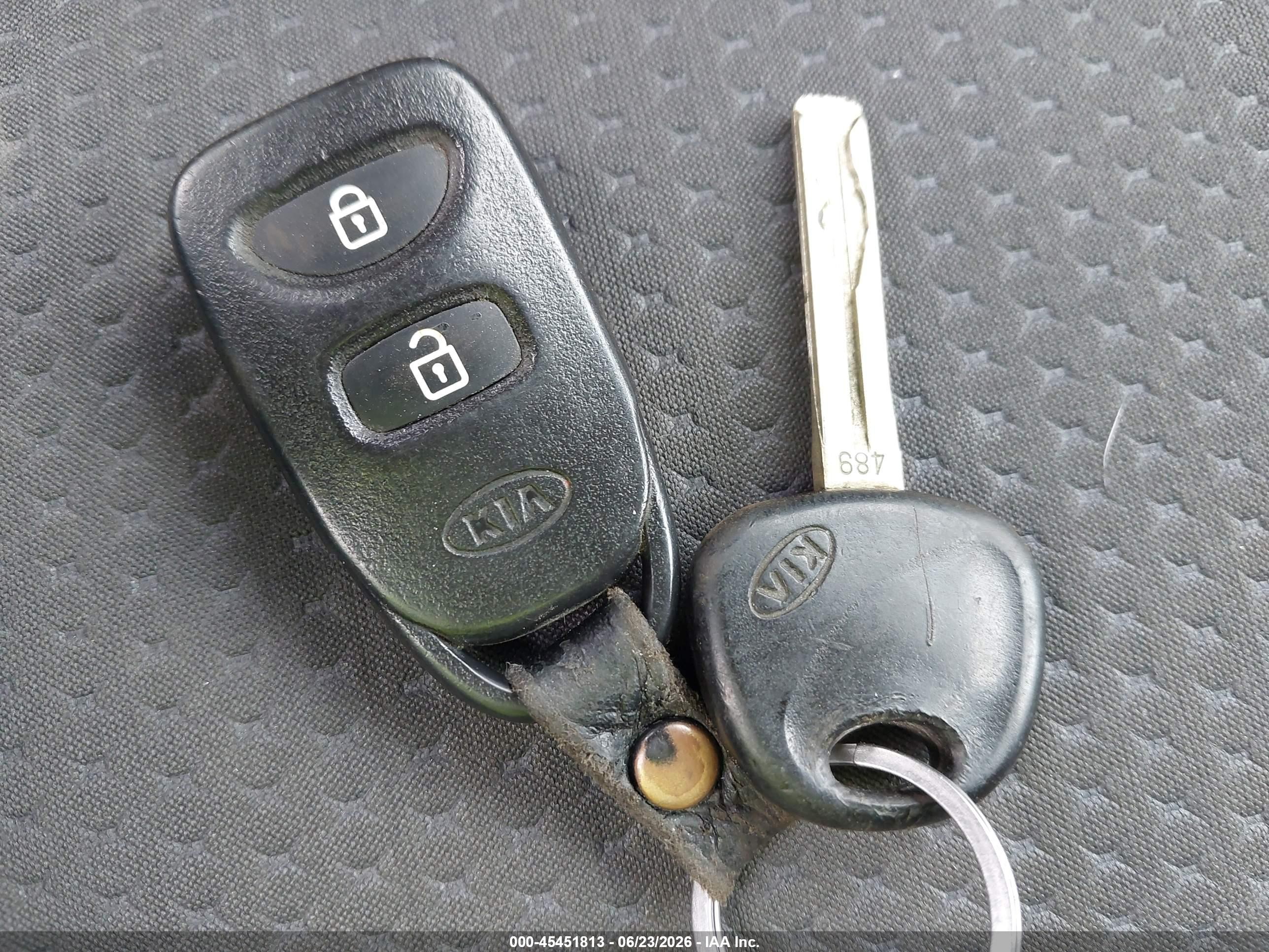 2011 Kia Sorento Lx Gray vin: 5XYKTCA14BG154992