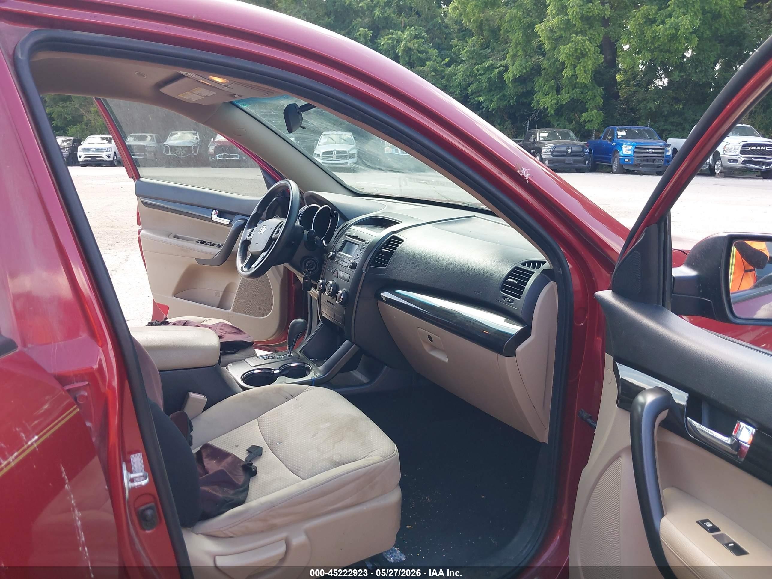 2011 Kia Sorento Lx Burgundy vin: 5XYKTCA15BG088386