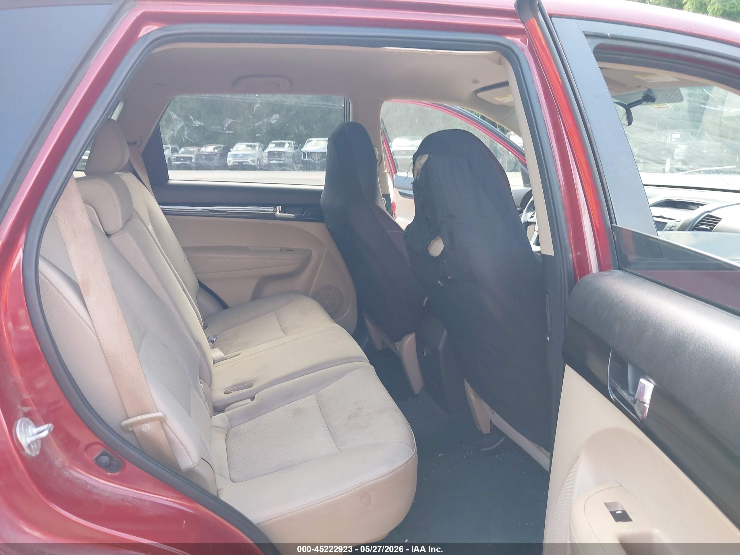 2011 Kia Sorento Lx Burgundy vin: 5XYKTCA15BG088386