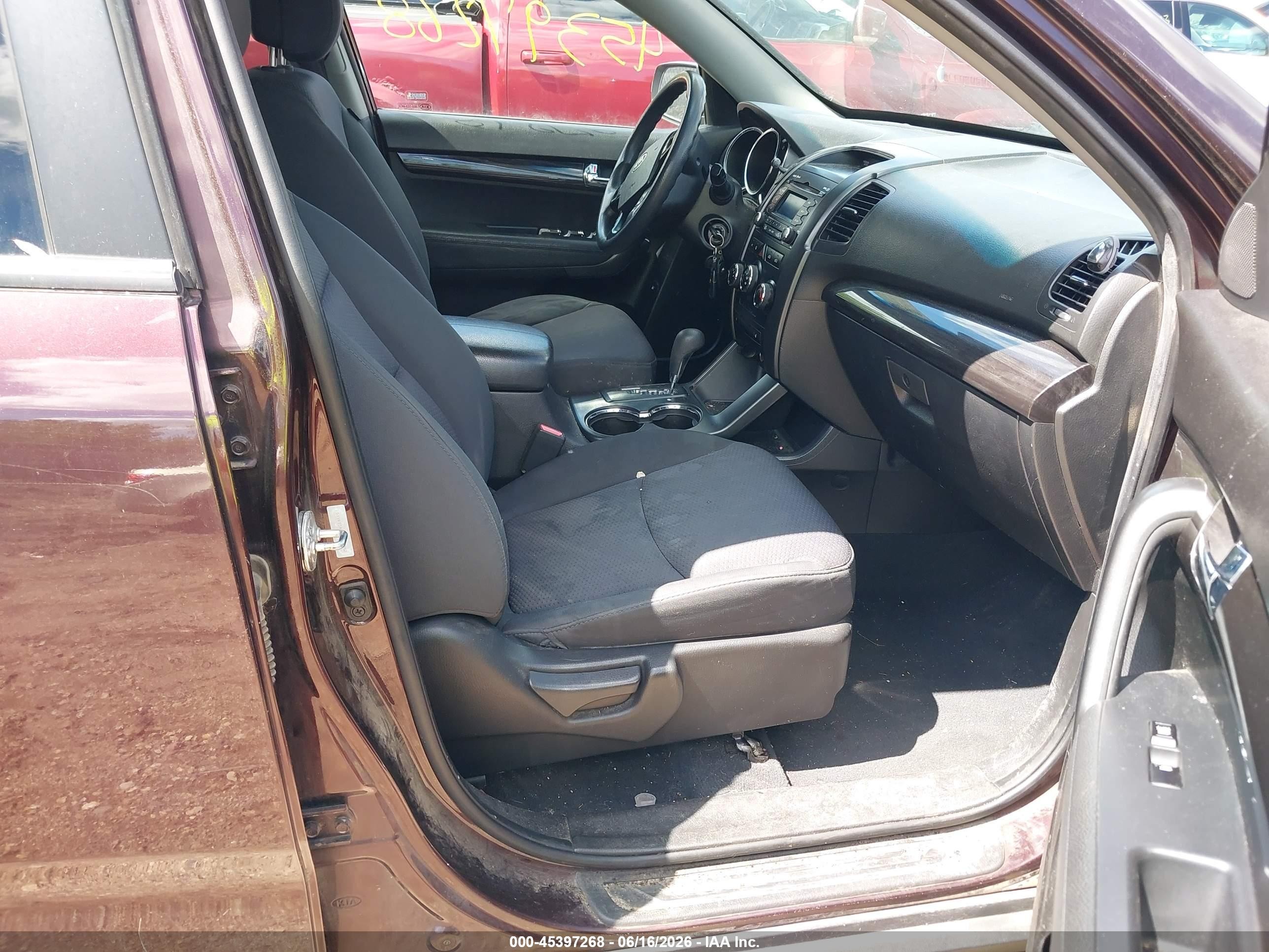 2011 Kia Sorento Lx Purple vin: 5XYKTCA15BG186852