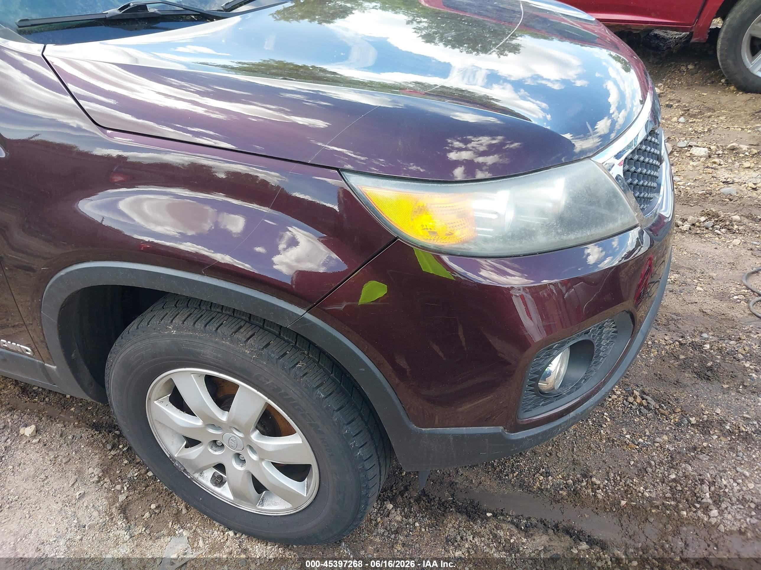 2011 Kia Sorento Lx Purple vin: 5XYKTCA15BG186852