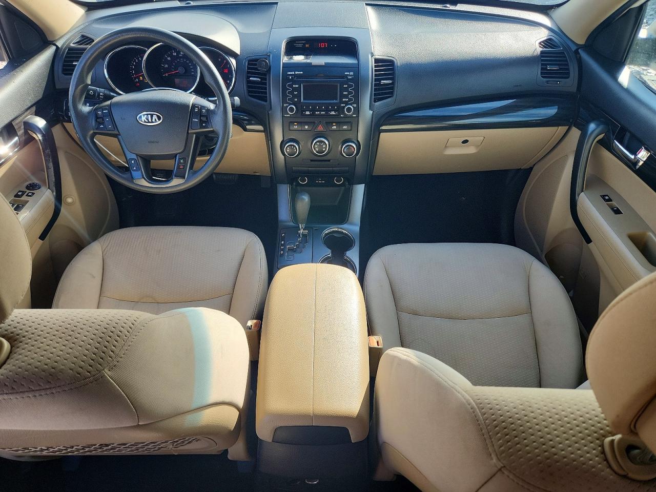 2011 Kia Sorento Lx White vin: 5XYKTCA16BG020260