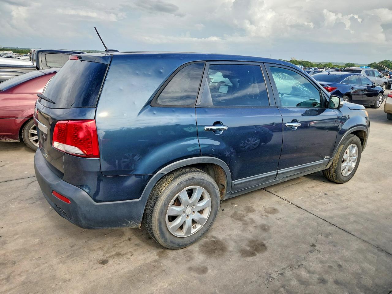 2011 Kia Sorento Lx Blue vin: 5XYKTCA16BG059981