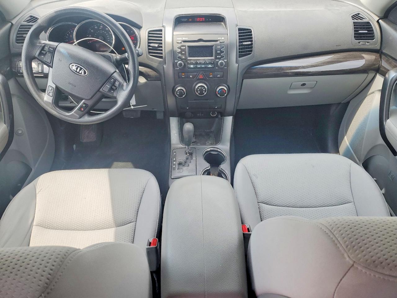 2011 Kia Sorento Lx Silver vin: 5XYKTCA16BG103753