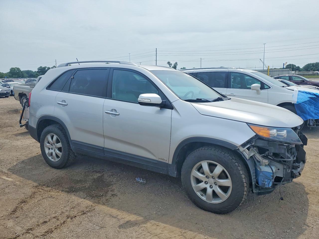 2011 Kia Sorento Lx Silver vin: 5XYKTCA16BG103753