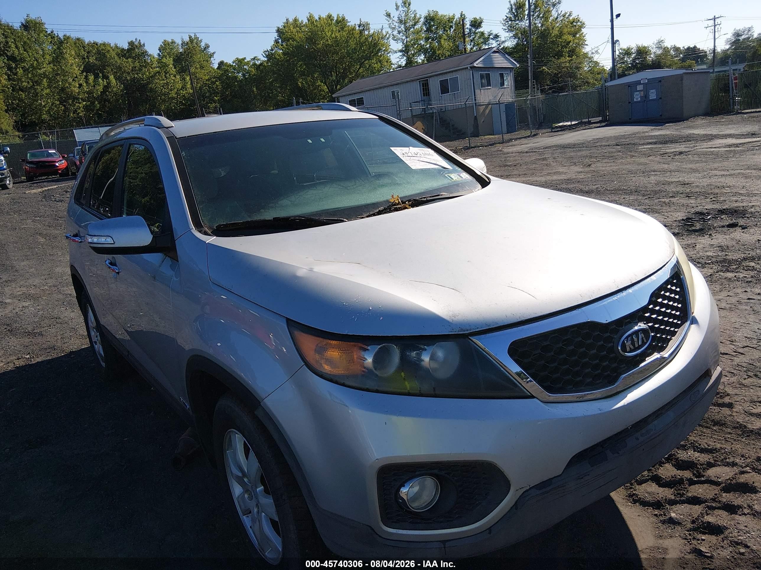 2011 Kia Sorento Lx Silver vin: 5XYKTCA17BG092049