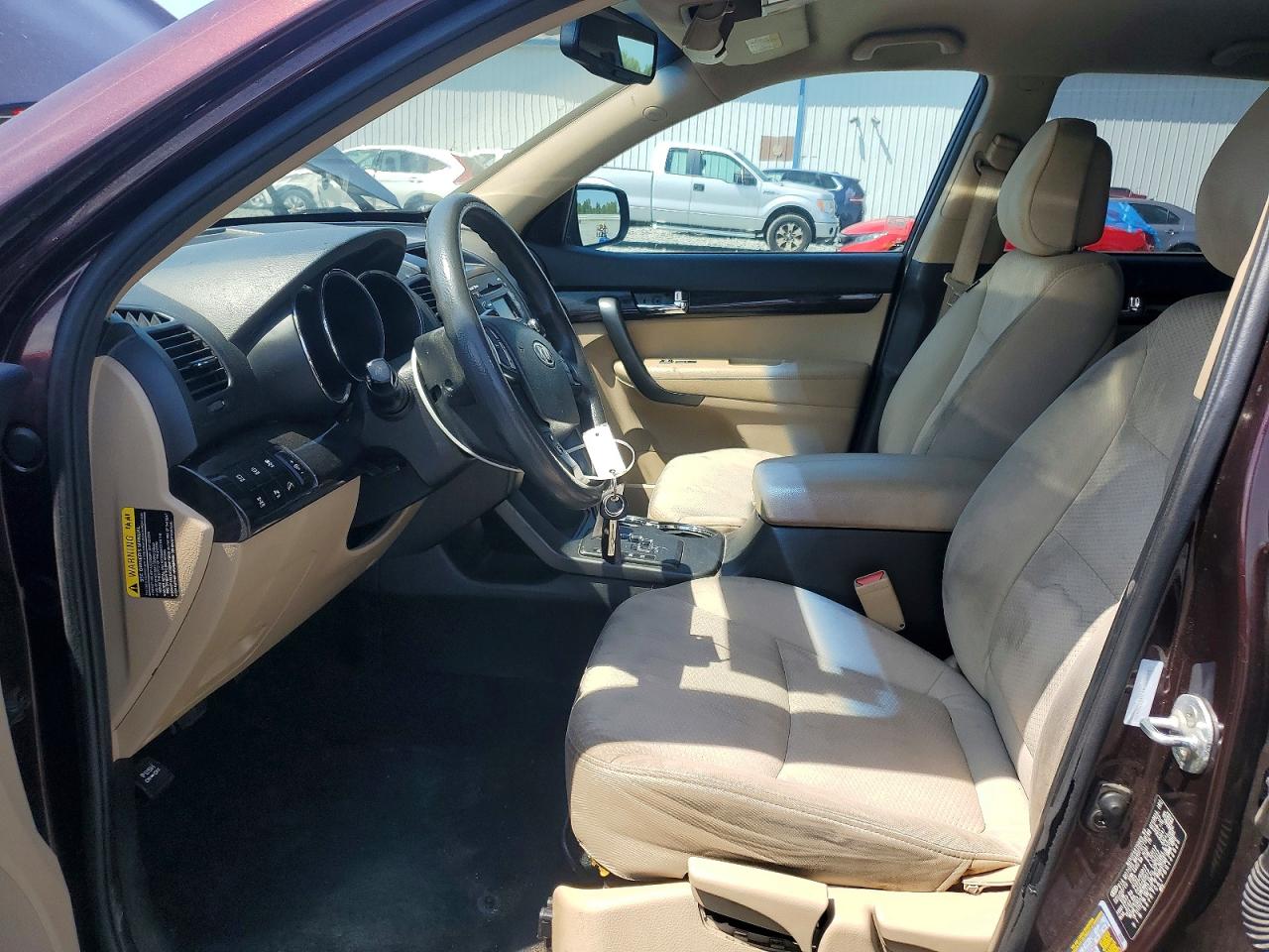 2011 Kia Sorento Lx Burgundy vin: 5XYKTCA17BG132825