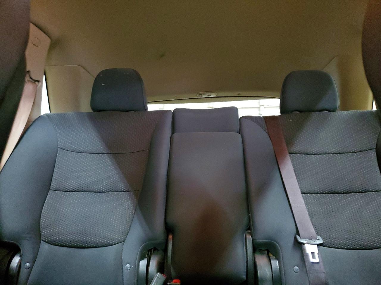 2011 Kia Sorento Lx Red vin: 5XYKTCA18BG008482