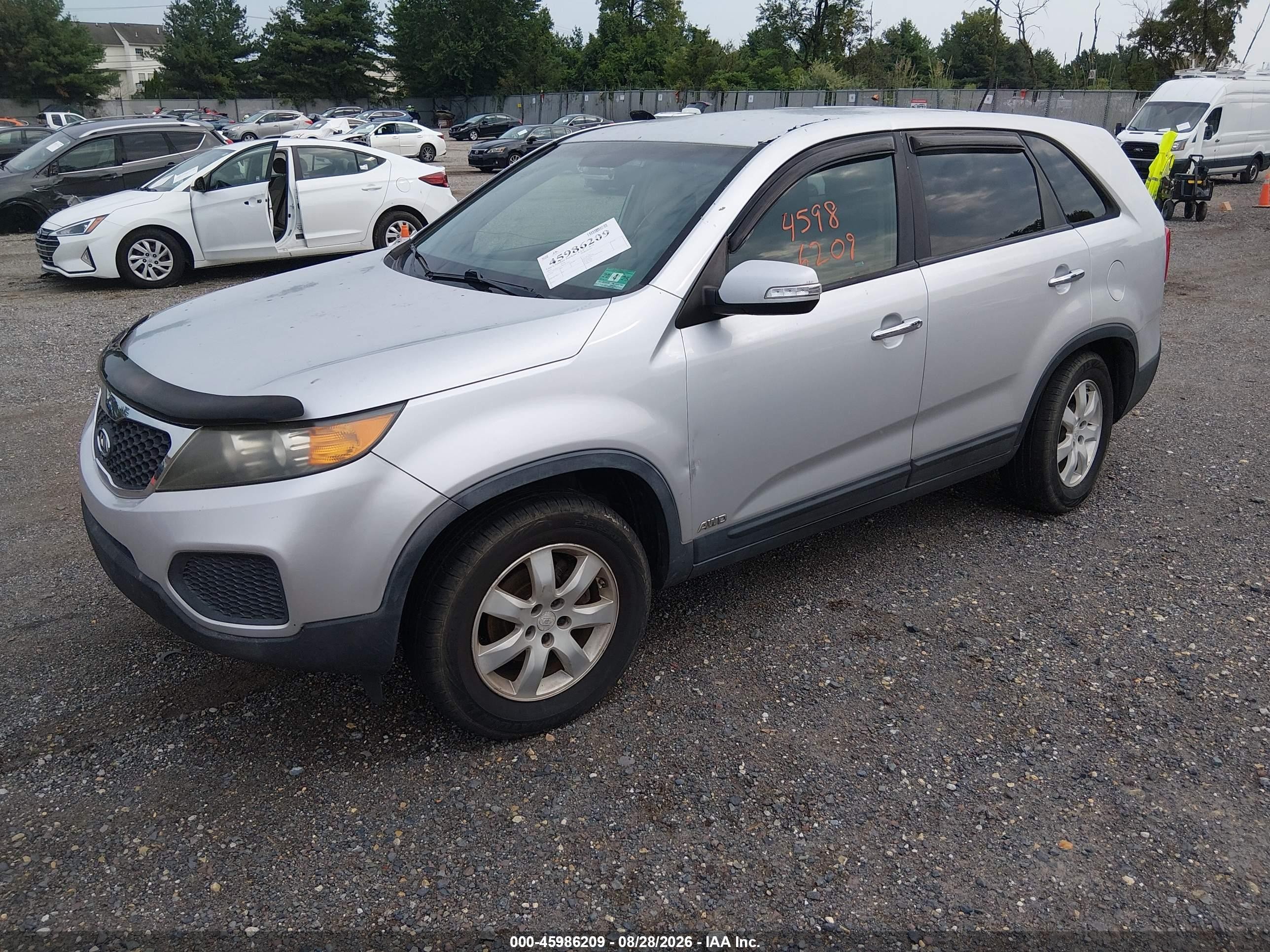 2011 Kia Sorento Lx Silver vin: 5XYKTCA19BG011357