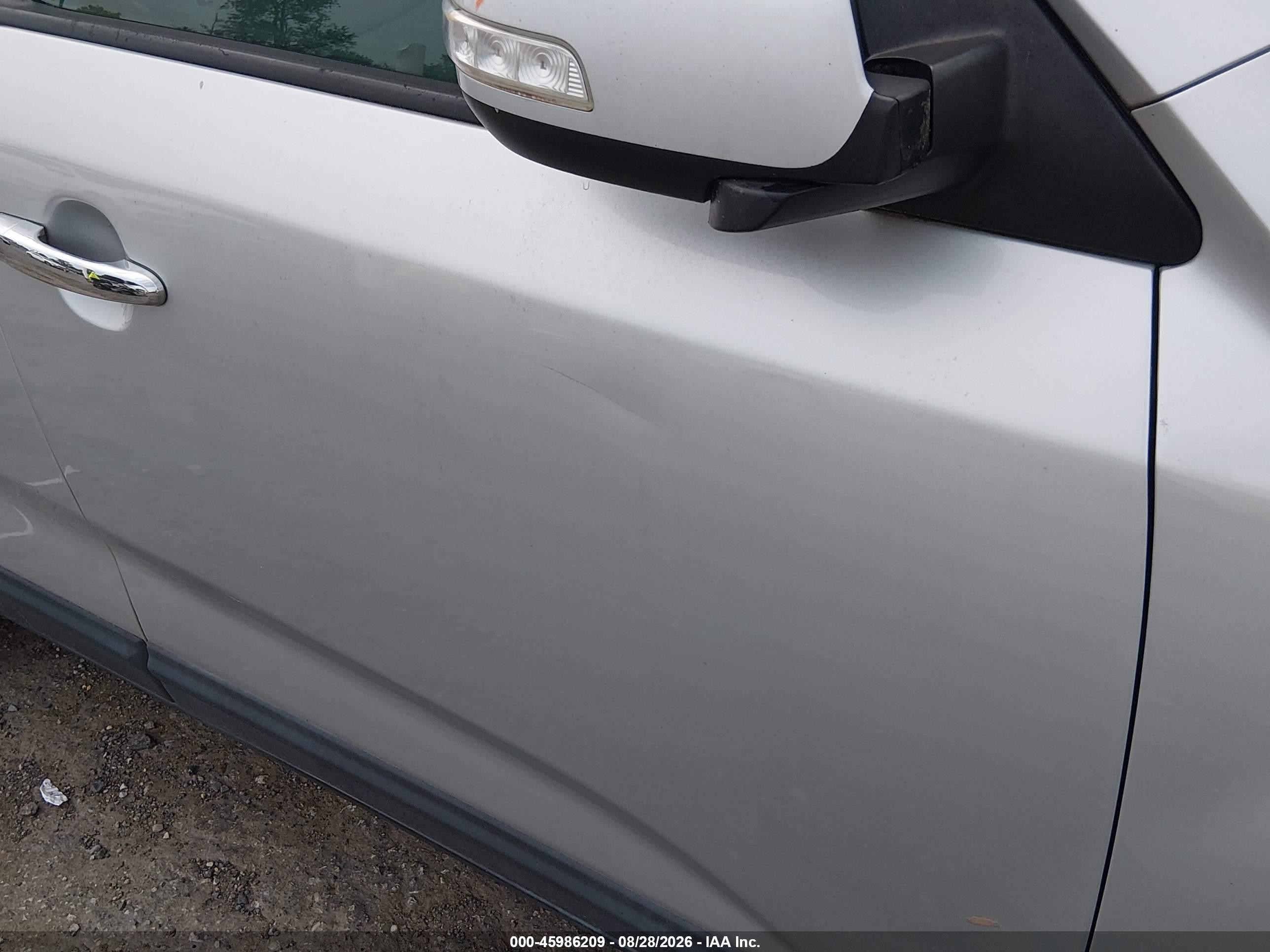 2011 Kia Sorento Lx Silver vin: 5XYKTCA19BG011357