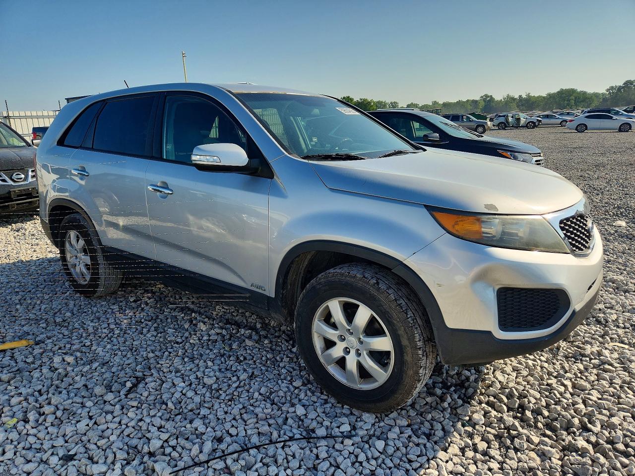 2011 Kia Sorento Lx Silver vin: 5XYKTCA19BG025842