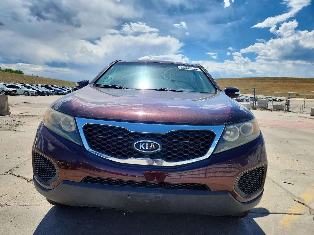 2011 Kia Sorento Lx Burgundy vin: 5XYKTCA19BG054614