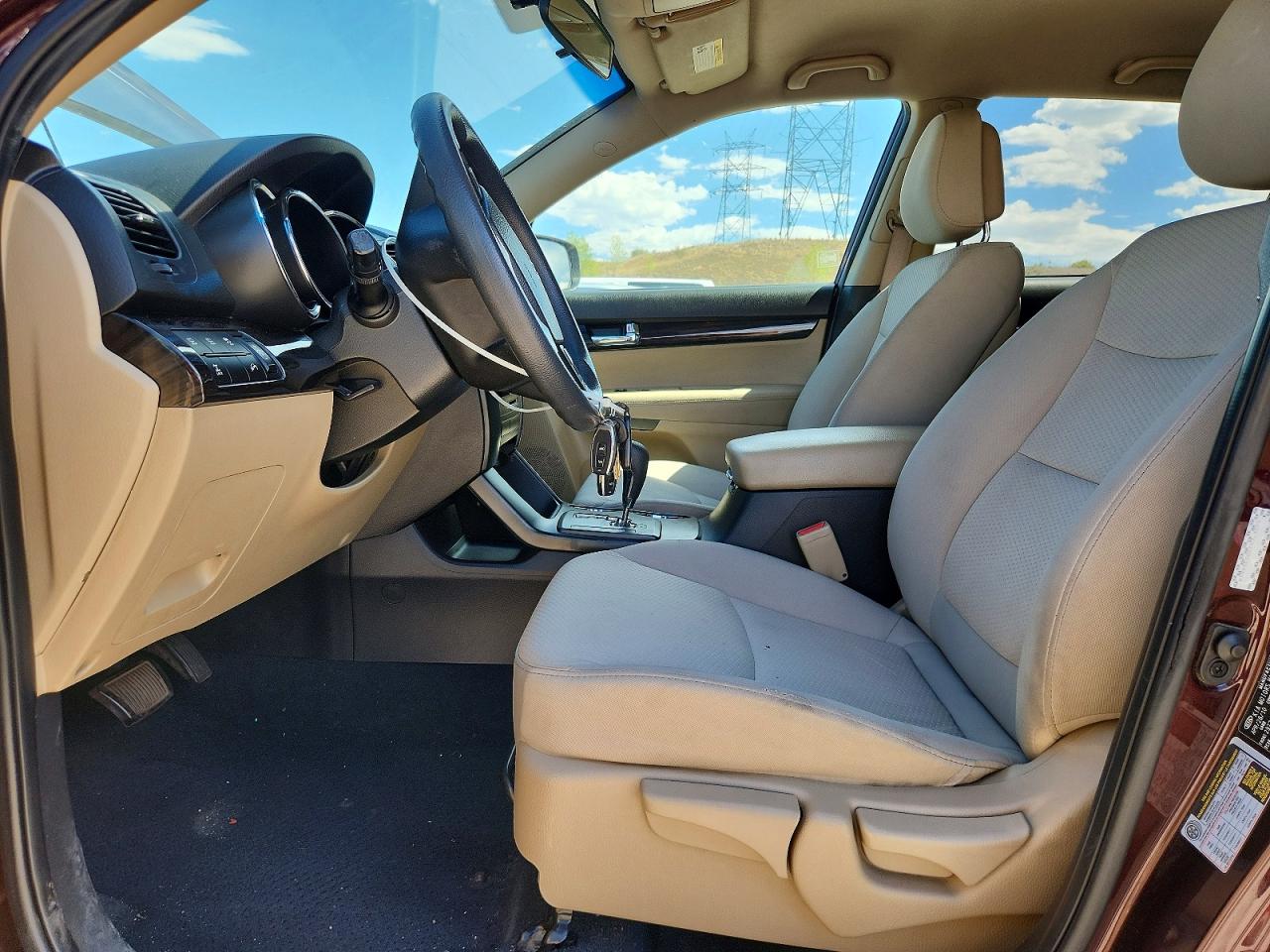 2011 Kia Sorento Lx Burgundy vin: 5XYKTCA19BG054614