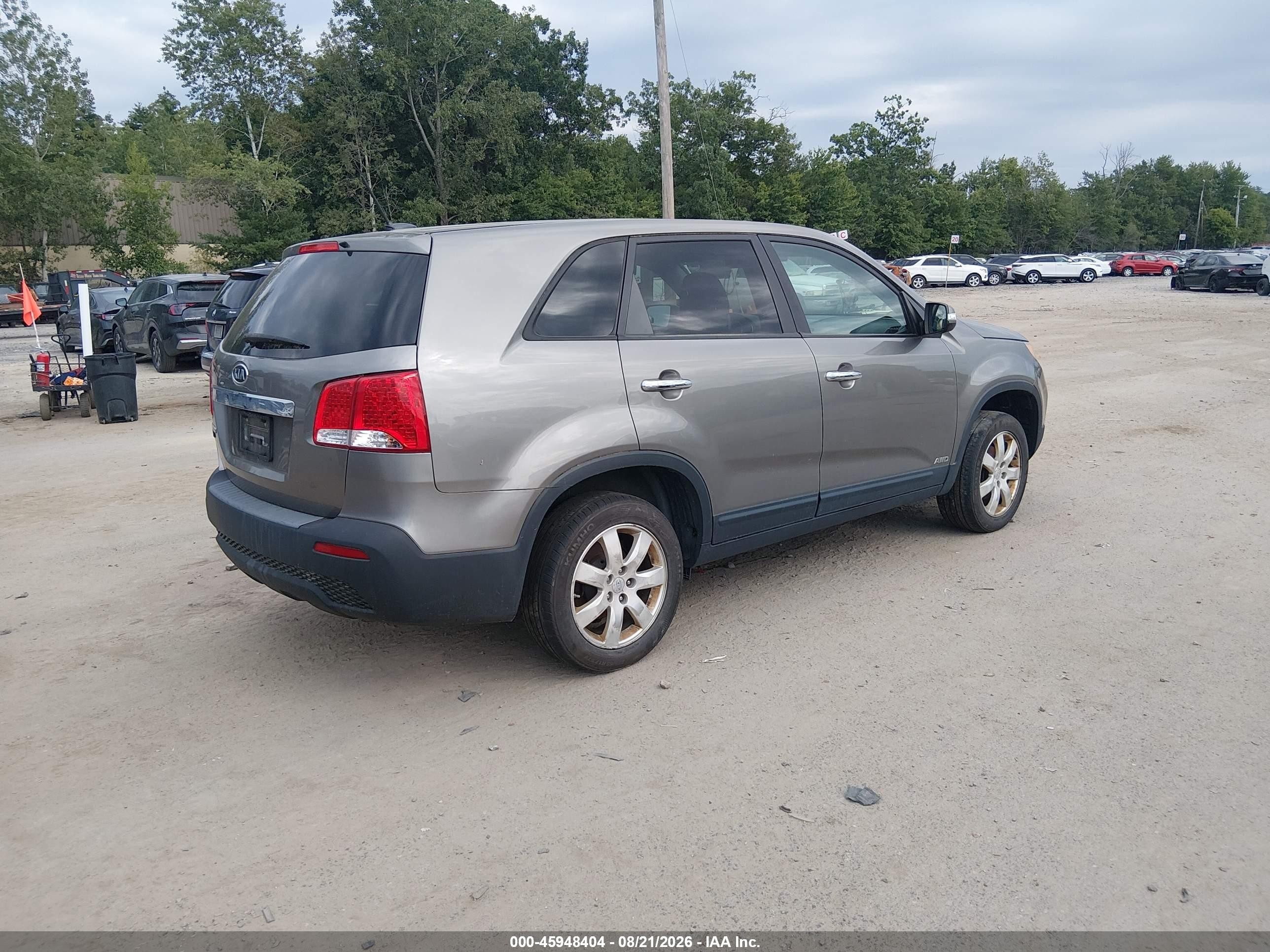 2011 Kia Sorento Lx Gray vin: 5XYKTCA19BG172906