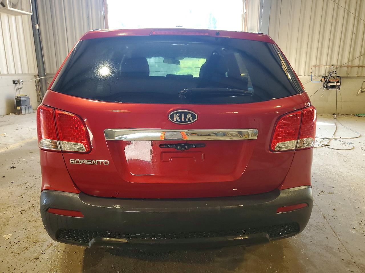 2011 Kia Sorento Lx Burgundy vin: 5XYKTCA1XBG054038