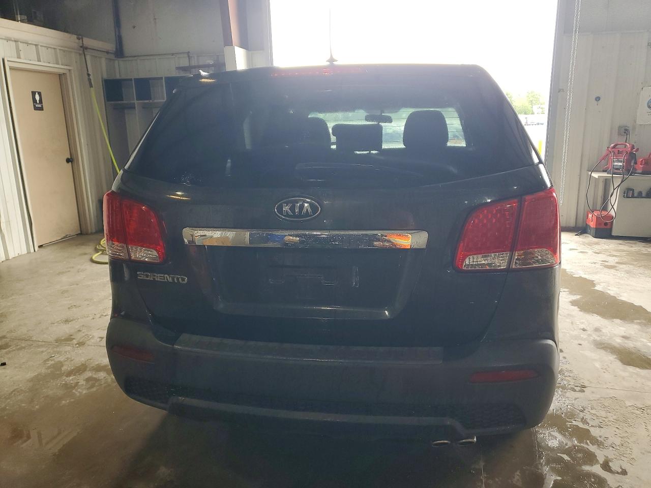 2011 Kia Sorento Lx Зеленый vin: 5XYKTCA1XBG140174