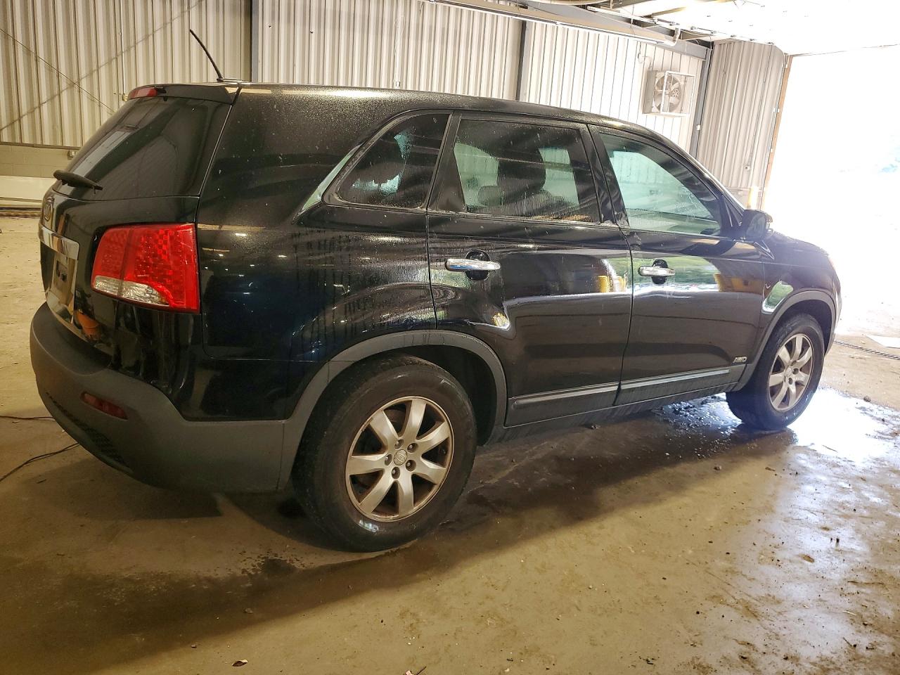 2012 Kia Sorento Lx Черный vin: 5XYKTCA60CG195553