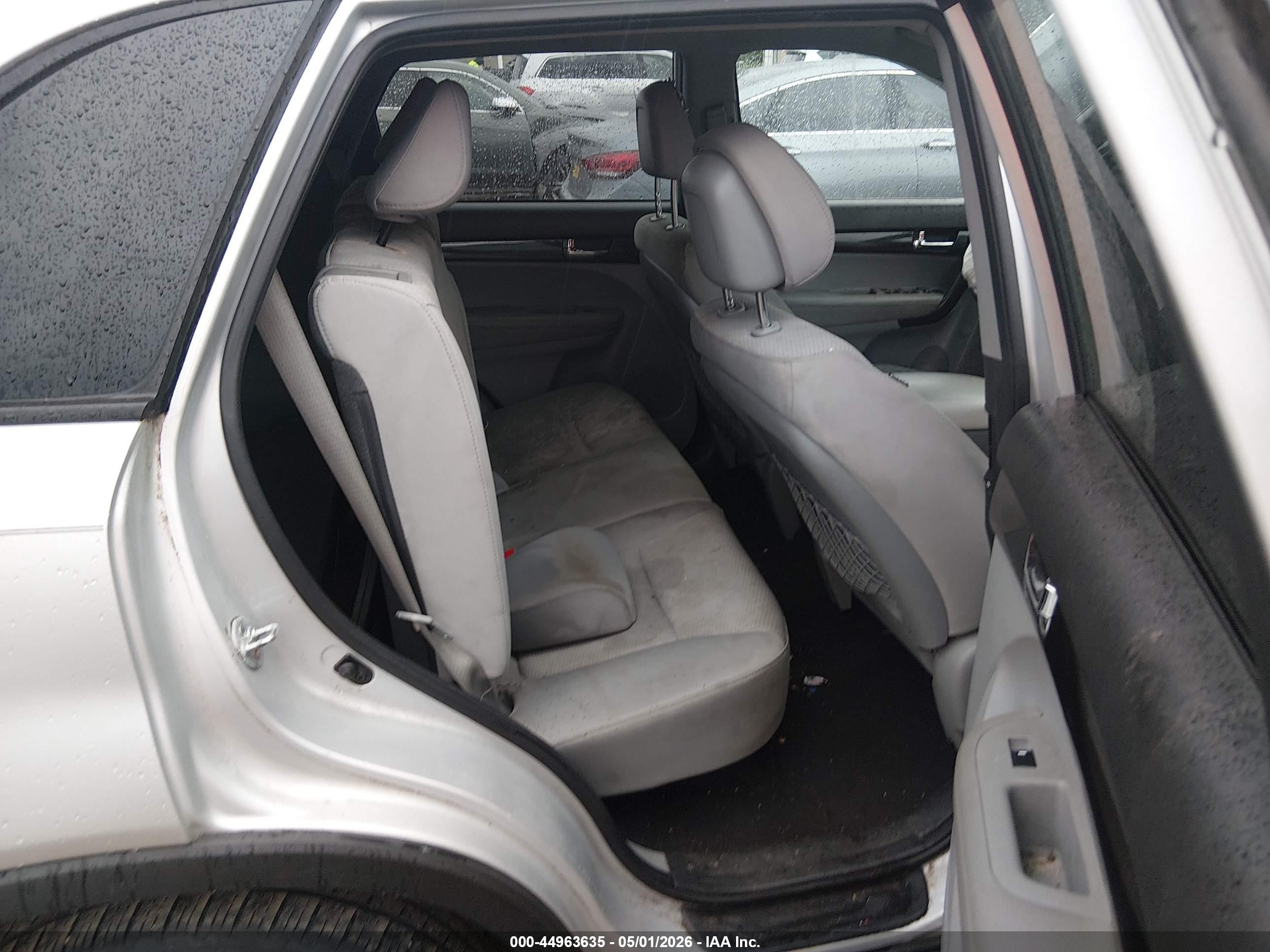 2012 Kia Sorento Lx Silver vin: 5XYKTCA60CG275547