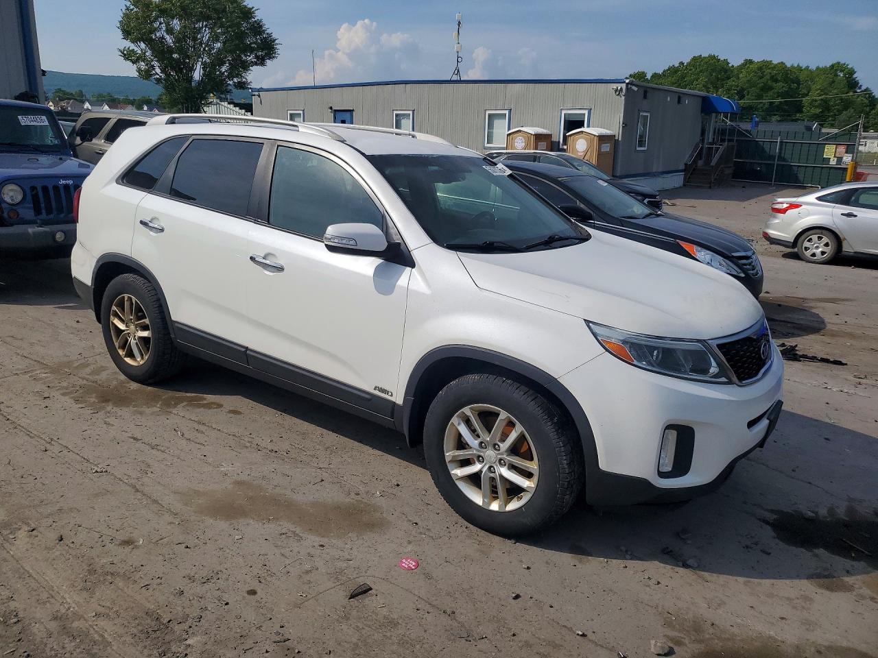 2014 Kia Sorento Lx White vin: 5XYKTCA60EG440273